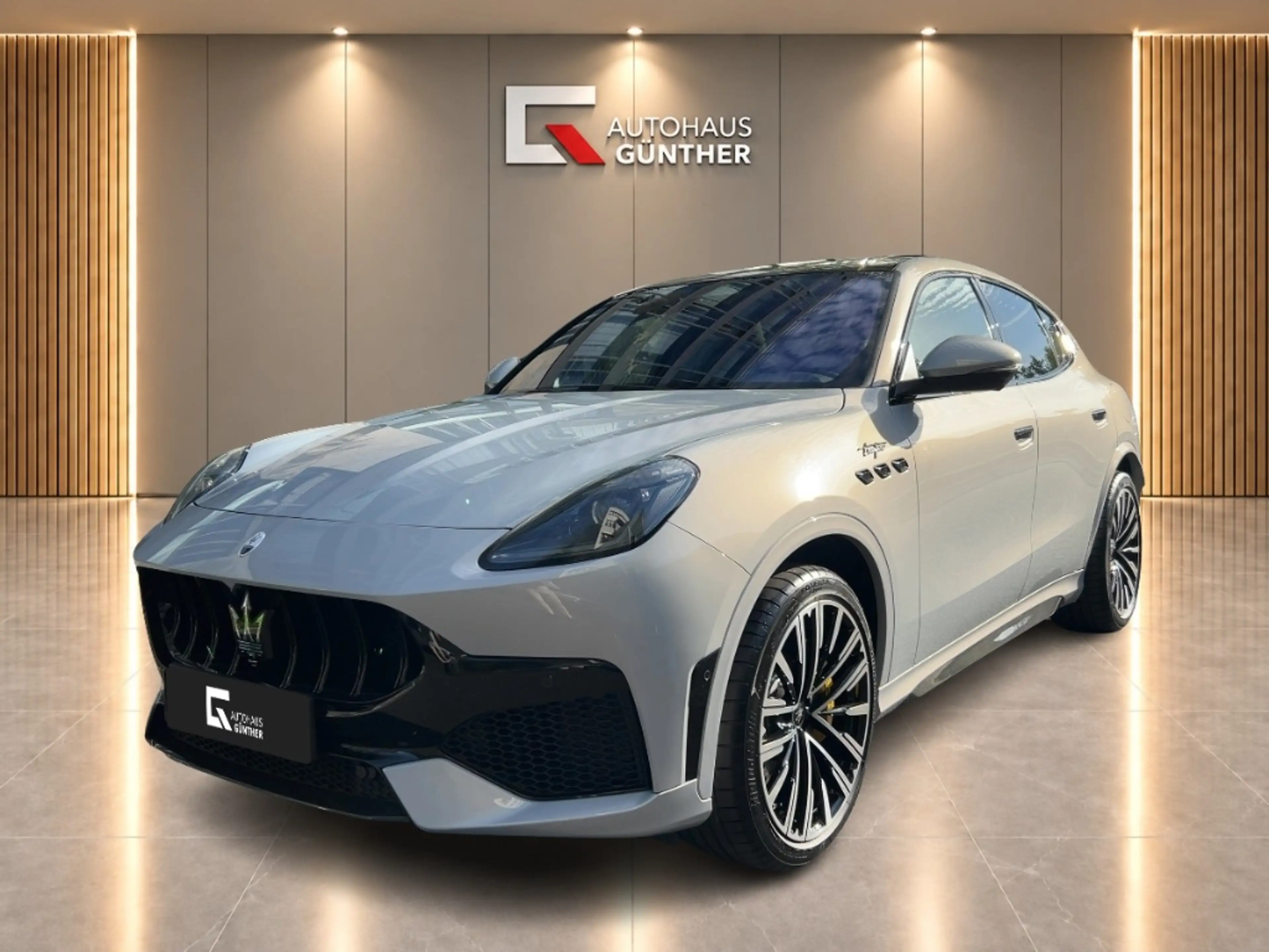 Maserati Grecale Trofeo AWD 530PS-FACELIFT-MJ27!-NEU-Voll