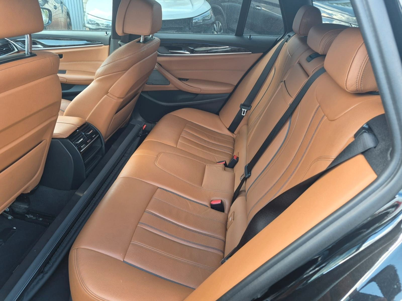 BMW 530 Touring d xDrive M Sport  Shadow Line — photo 6