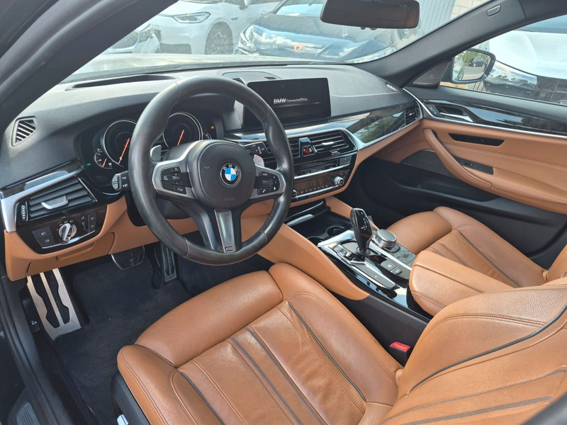 BMW 530 Touring d xDrive M Sport  Shadow Line — photo 4