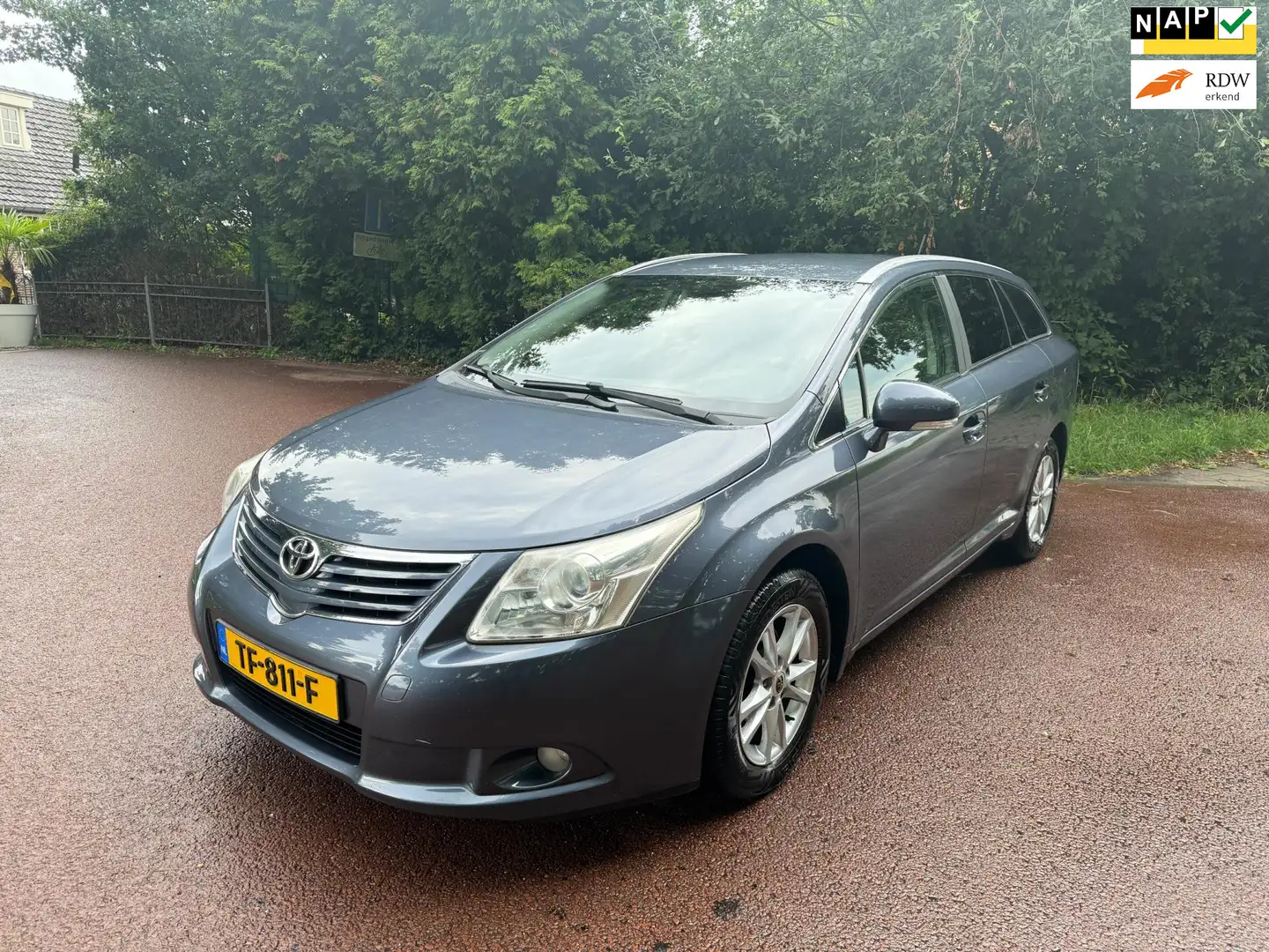 Toyota Avensis Wagon 1.8 VVTi Comfort / Navi / Camera / PDC / Air Blauw - 1