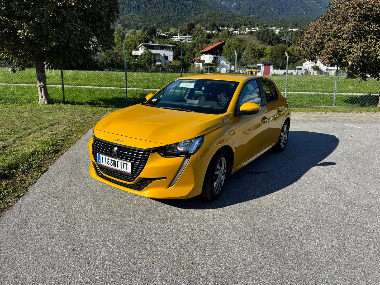 Peugeot 208 1.2 PurTech 100 Active—Zahnriemen neu! Gelb - 2