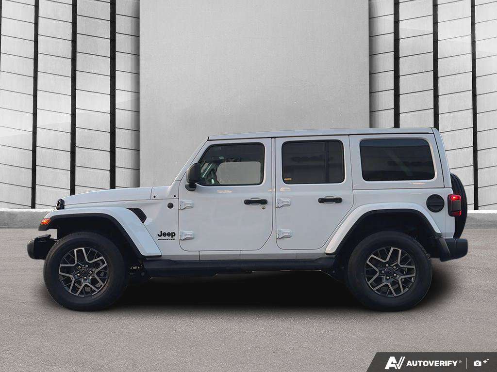 2026 Jeep Wrangler Sahara 4 Door 4x4 | Clean CarFax! | Ultra Low KMs! — photo 3