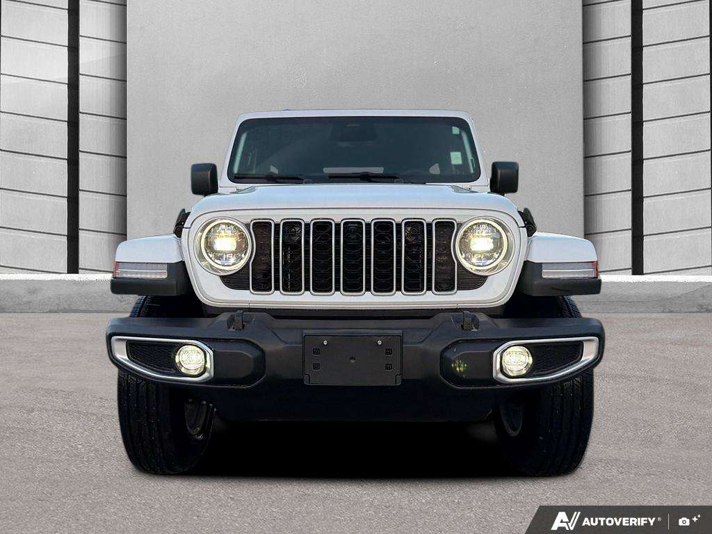 2026 Jeep Wrangler Sahara 4 Door 4x4 | Clean CarFax! | Ultra Low KMs! — photo 2