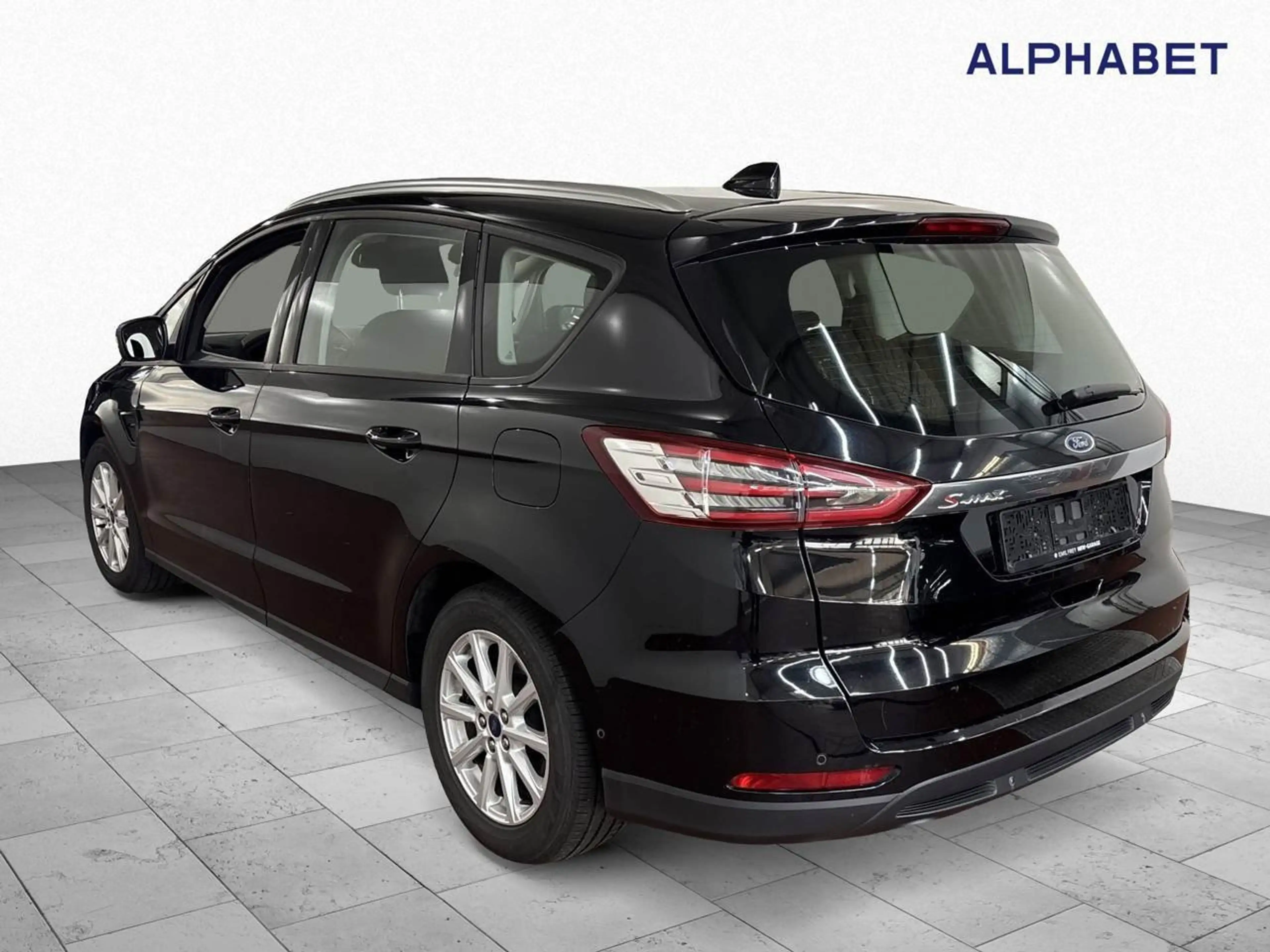 Ford S-Max 2.0 EcoBlue Trend SpoSi Key Navi RKam AUT — photo 9