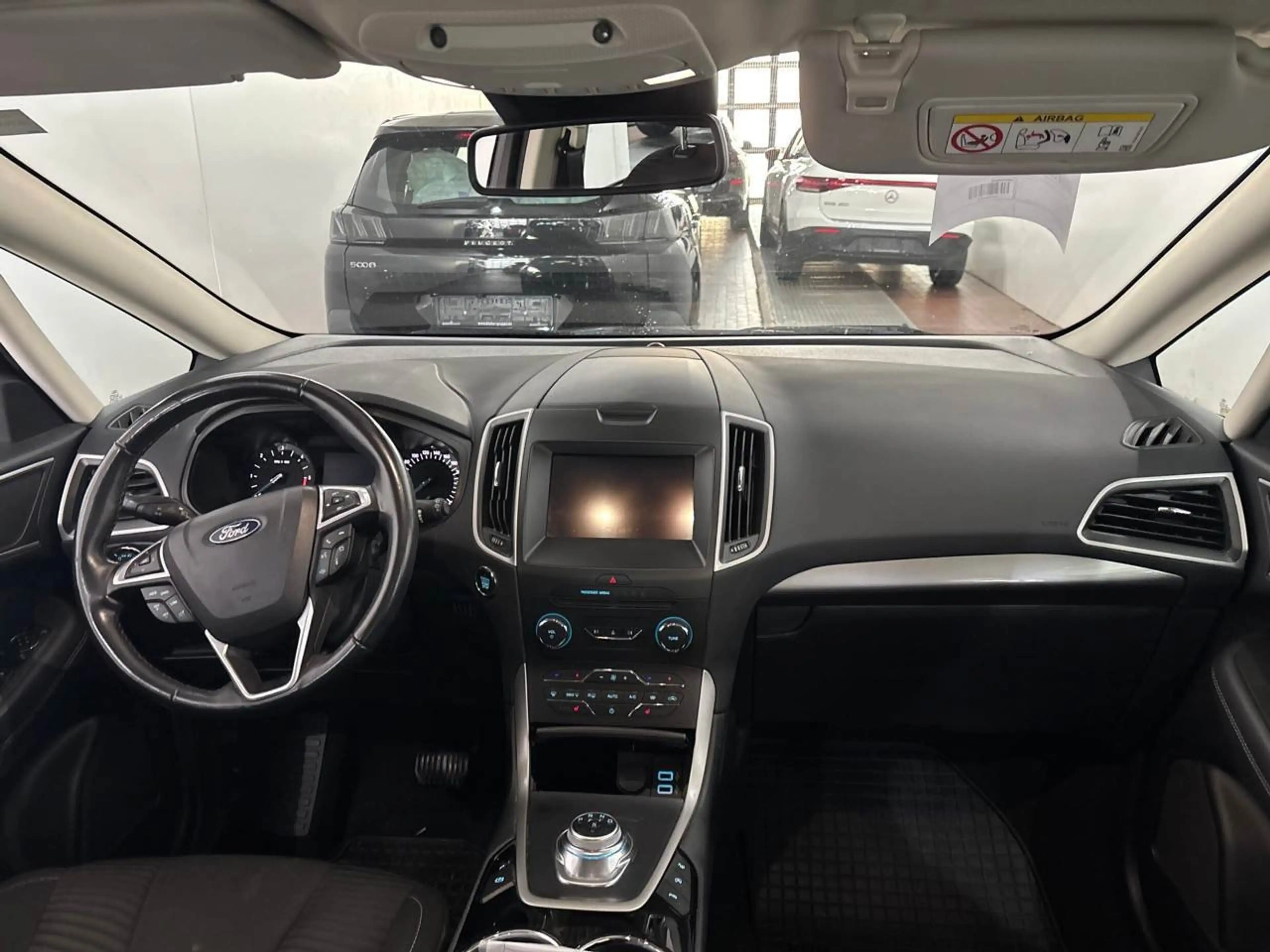 Ford S-Max 2.0 EcoBlue Trend SpoSi Key Navi RKam AUT — photo 7