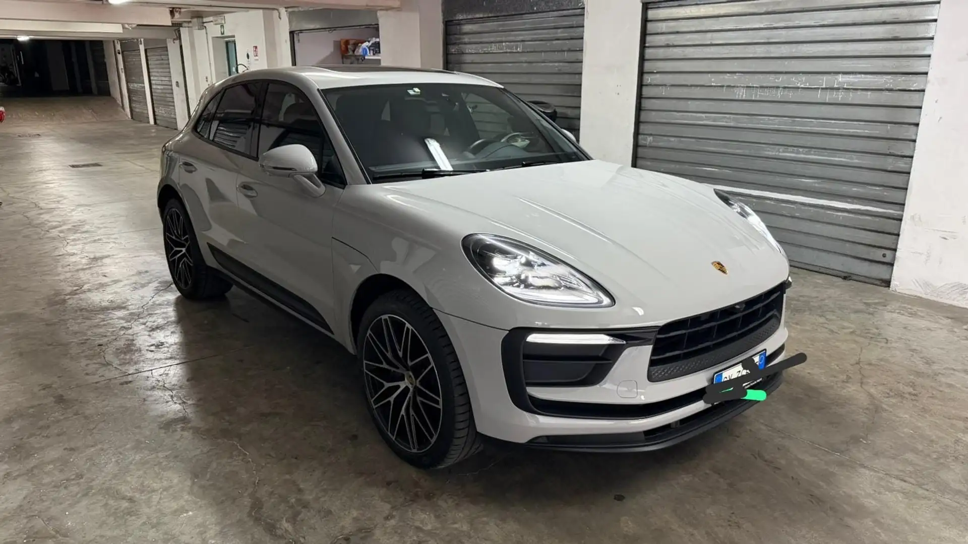 포르쉐 Porsche Macan 2024 화이트 사진 2