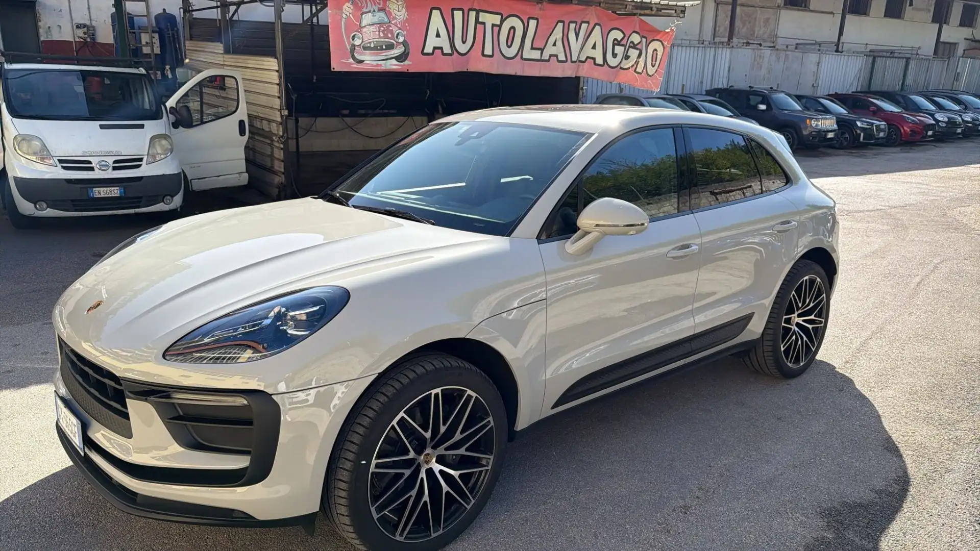 포르쉐 Porsche Macan 2024 화이트 사진 7