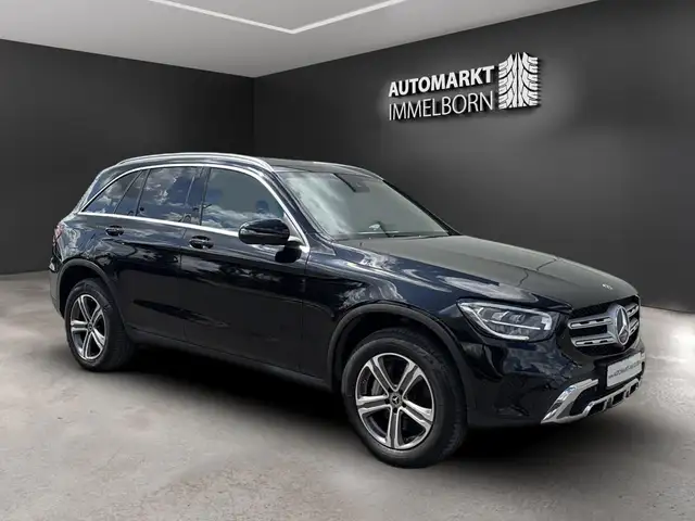 Mercedes-Benz GLC 300 e AHK*360*LED*Navi*18*Soundsystem*1Hand