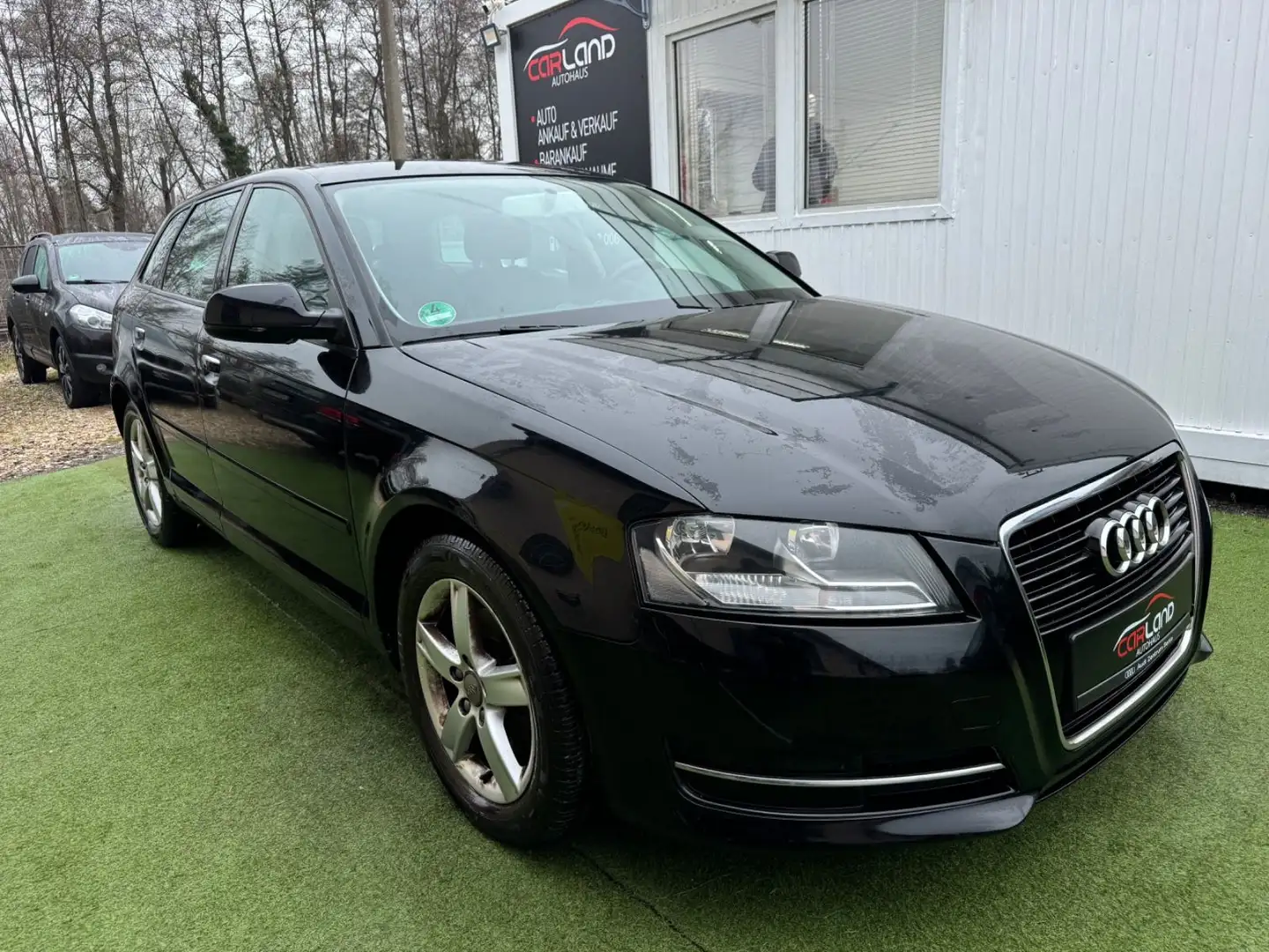 Audi A3 Sportback 1.4 TFSI Attraction -2.Hand-S.heft! Černá - 2