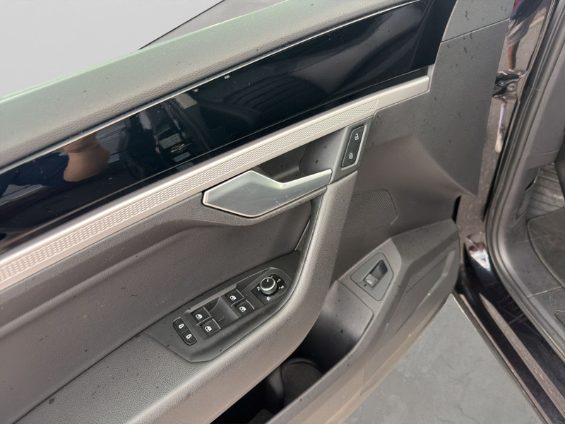 Volkswagen Touareg 3.0 TDI DSG 4M KAM ACC SITZH LED APP AHK — photo 13