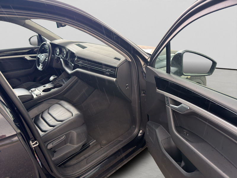 Volkswagen Touareg 3.0 TDI DSG 4M KAM ACC SITZH LED APP AHK — photo 15
