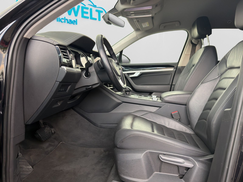 Volkswagen Touareg 3.0 TDI DSG 4M KAM ACC SITZH LED APP AHK — photo 12