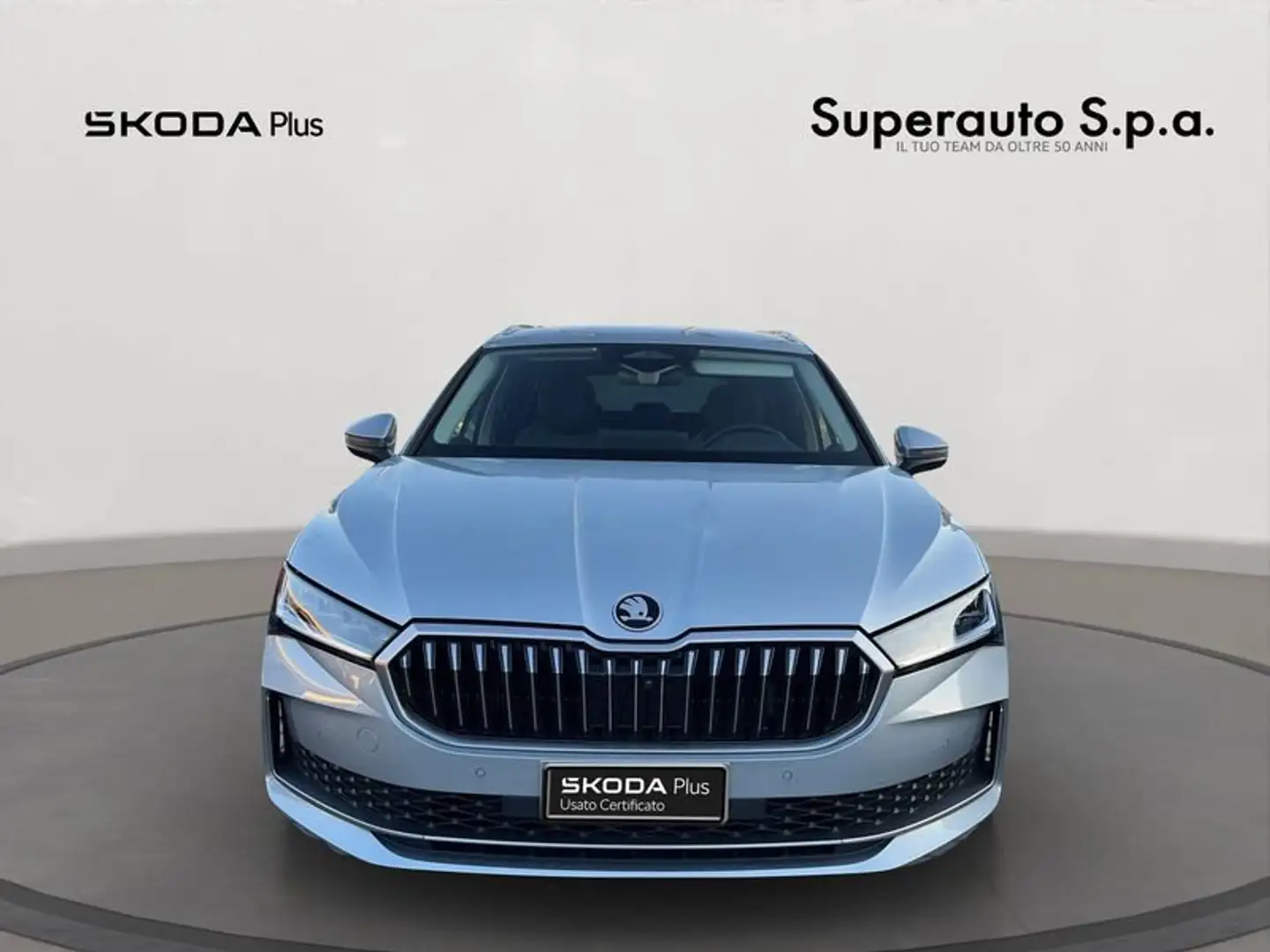 Skoda Superb 2.0 TDI DSG Wagon Style Argento - 2