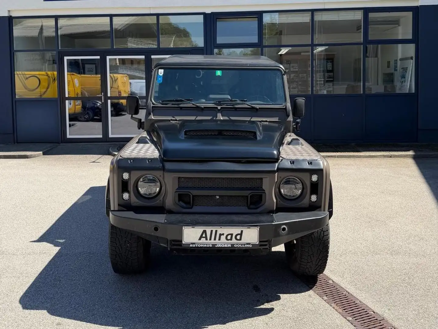 Land Rover Defender Defender 90 Hard Top E Schwarz - 2