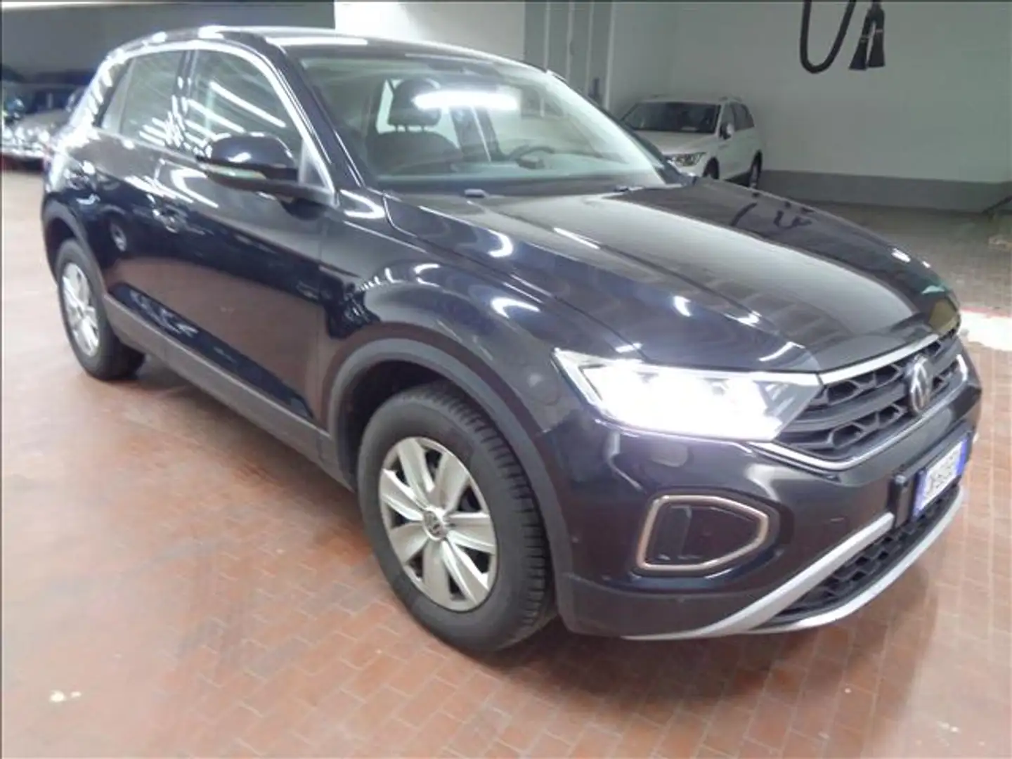 Volkswagen T-Roc 1.0 TSI LIFE 110 CV RS Noir - 2