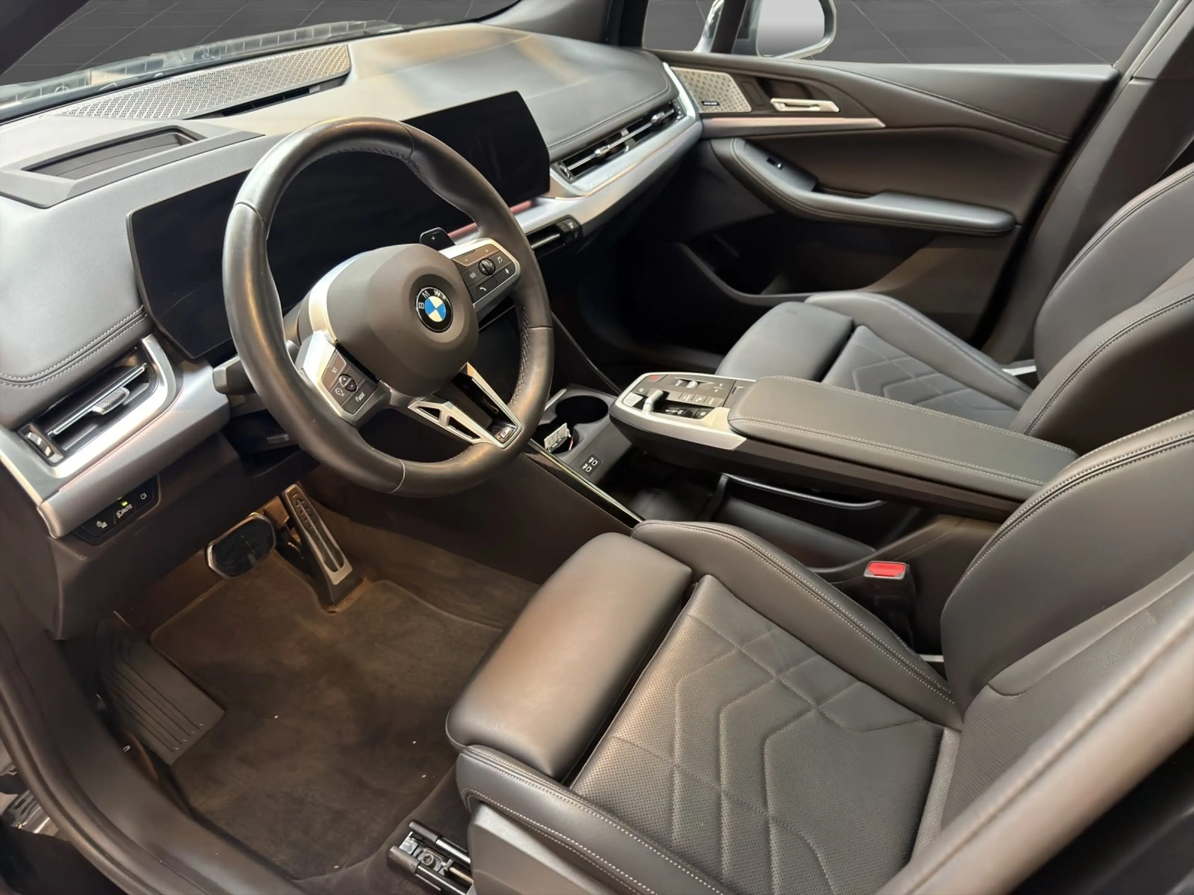 BMW 223 i xDrive Active Tourer M Sport/Pano/Head-Up/HK-Sou — photo 10
