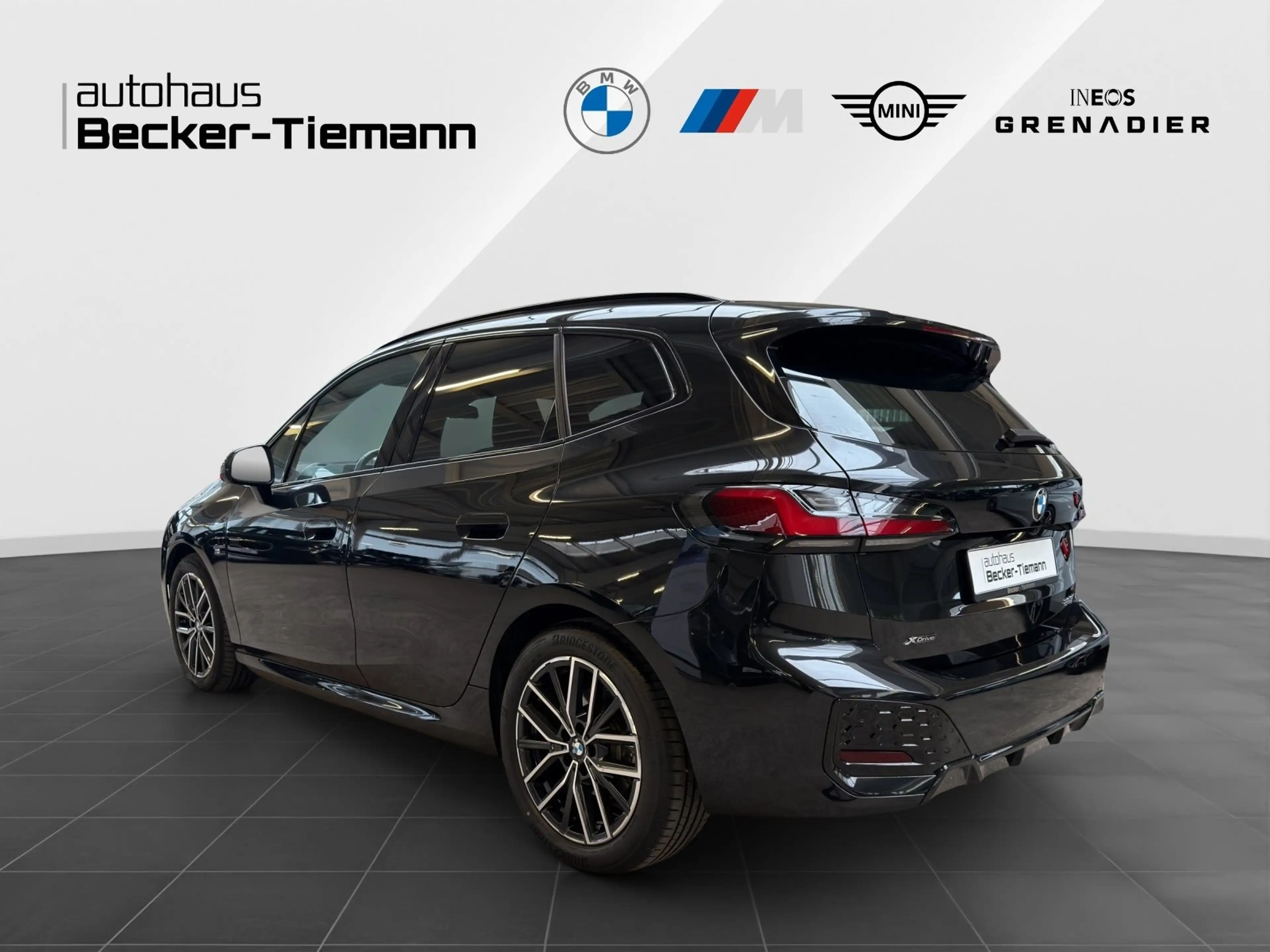 BMW 223 i xDrive Active Tourer M Sport/Pano/Head-Up/HK-Sou — photo 4