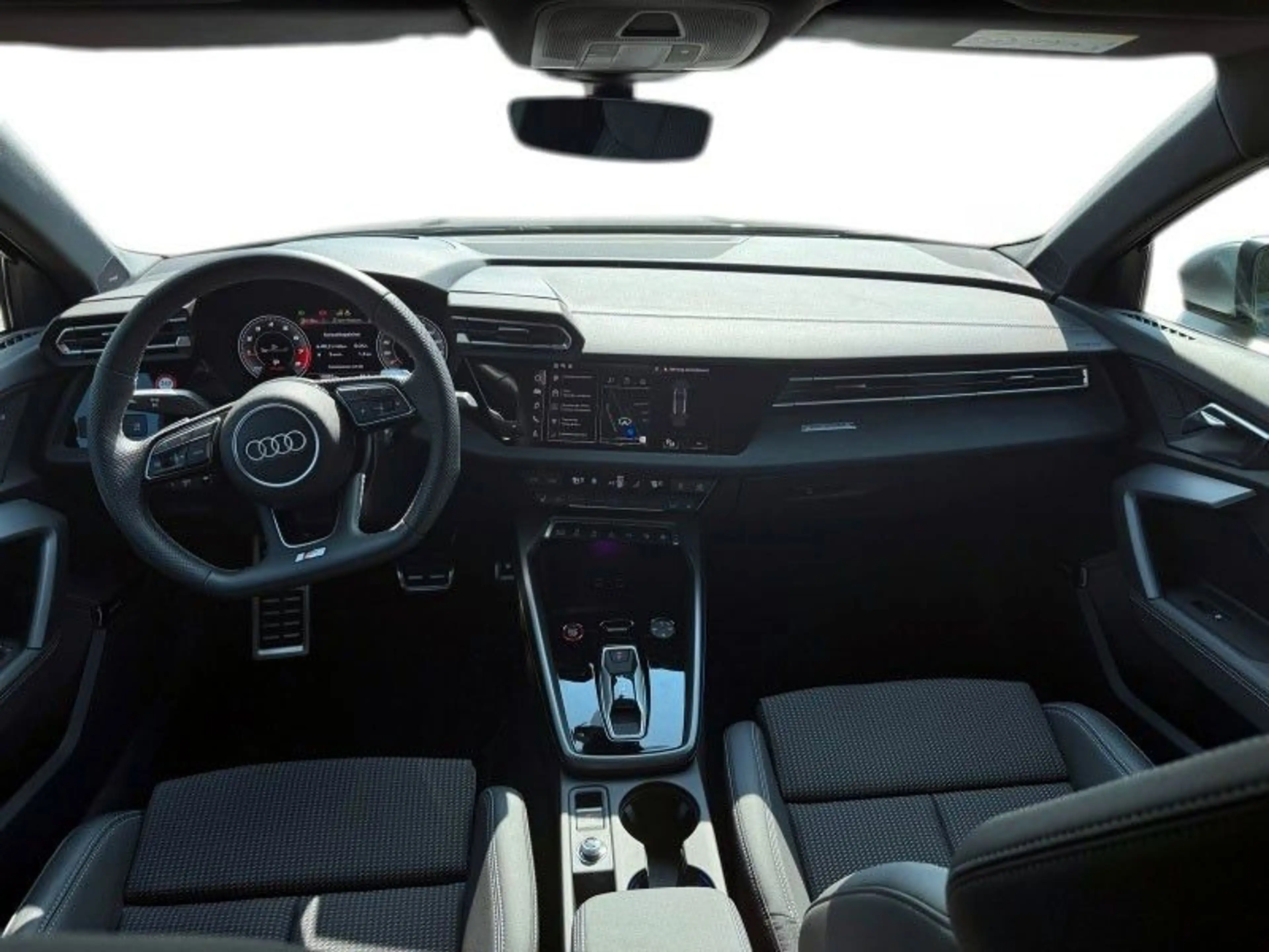 Audi S3 Sportback 2.0 TFSI quattro — photo 11