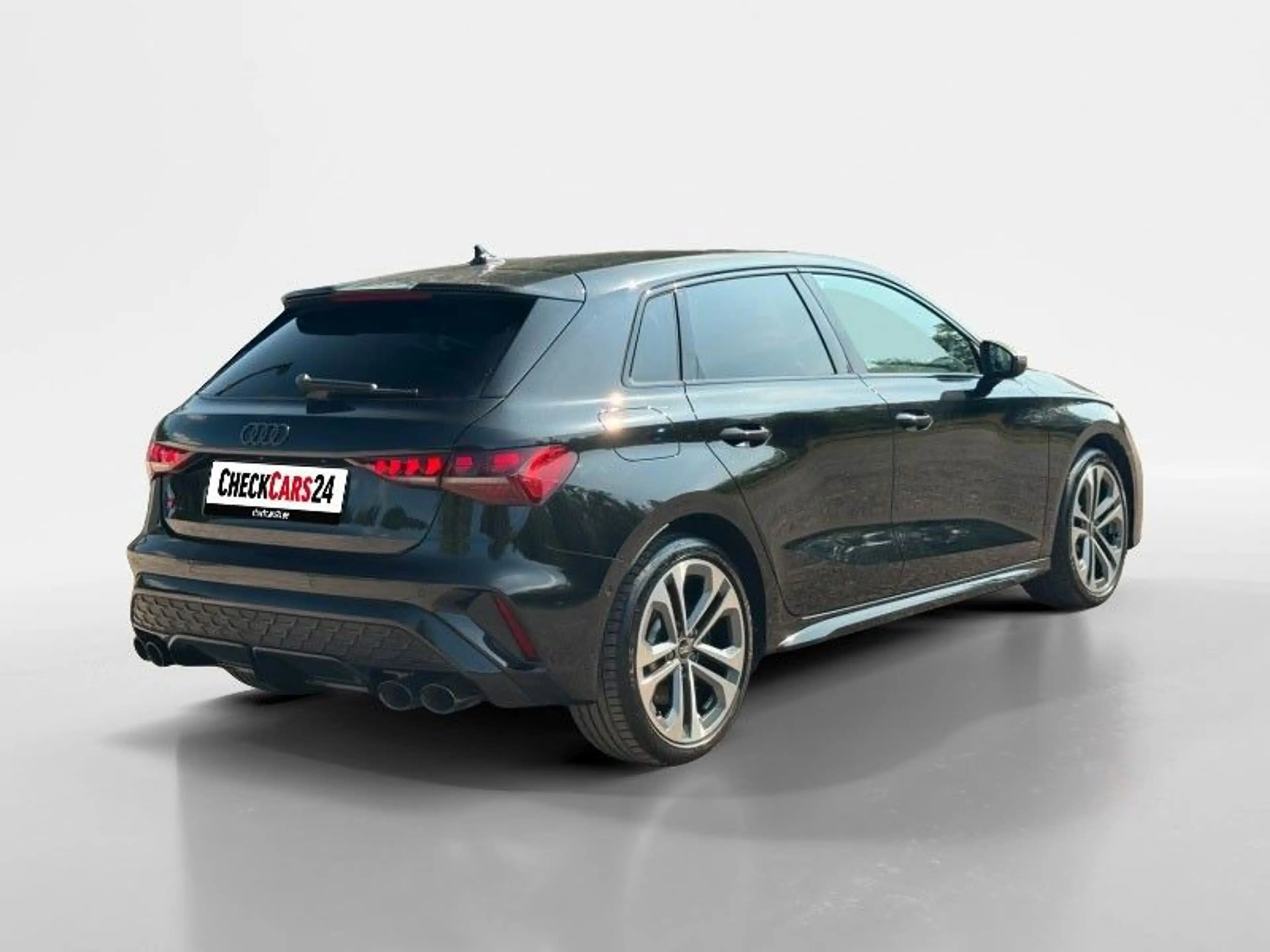 Audi S3 Sportback 2.0 TFSI quattro — photo 8