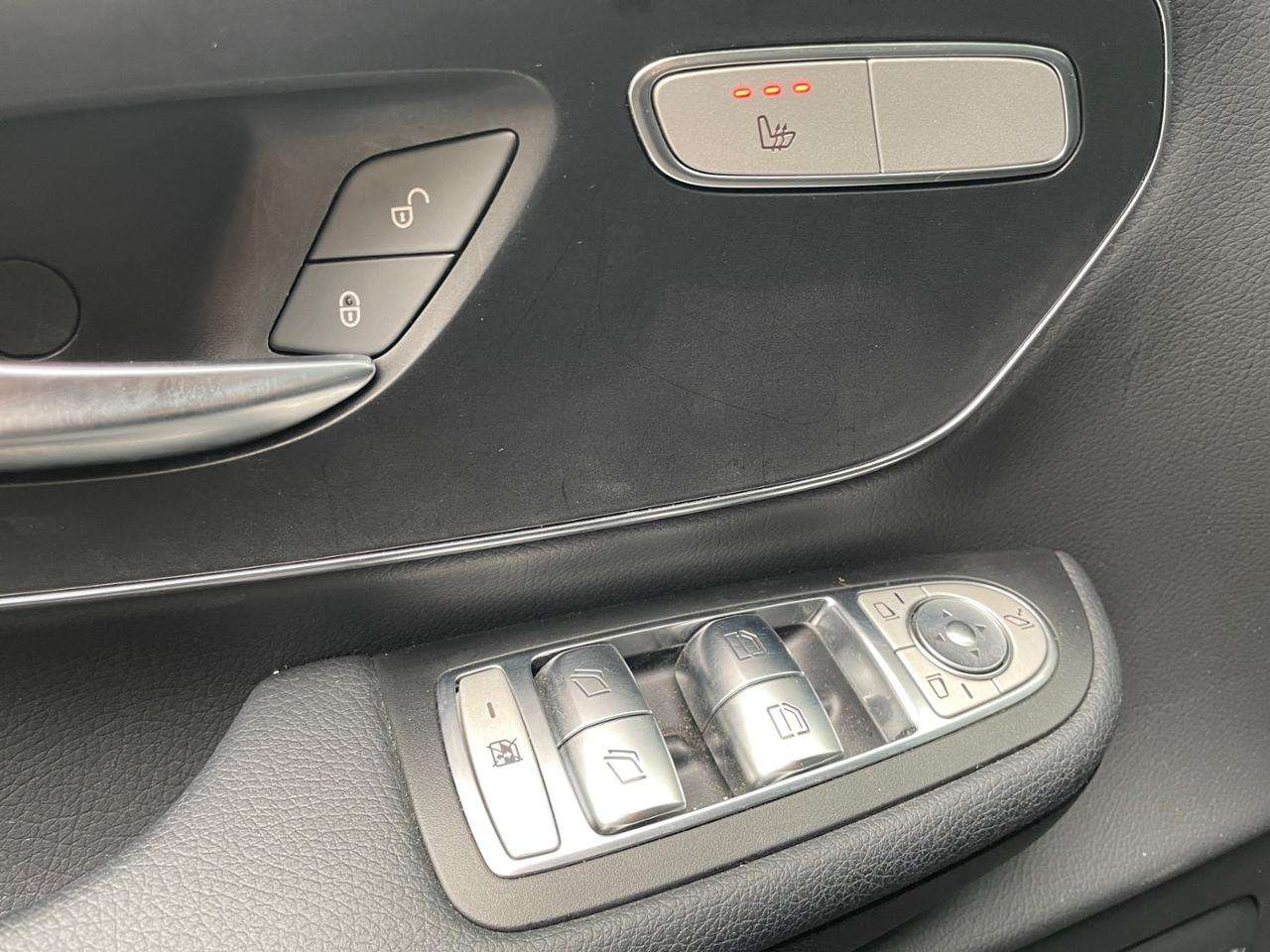 Mercedes-Benz V 250