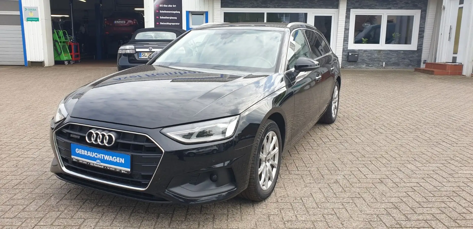 Audi A4 Avant 40 TDI quattro S-tronic Noir - 1