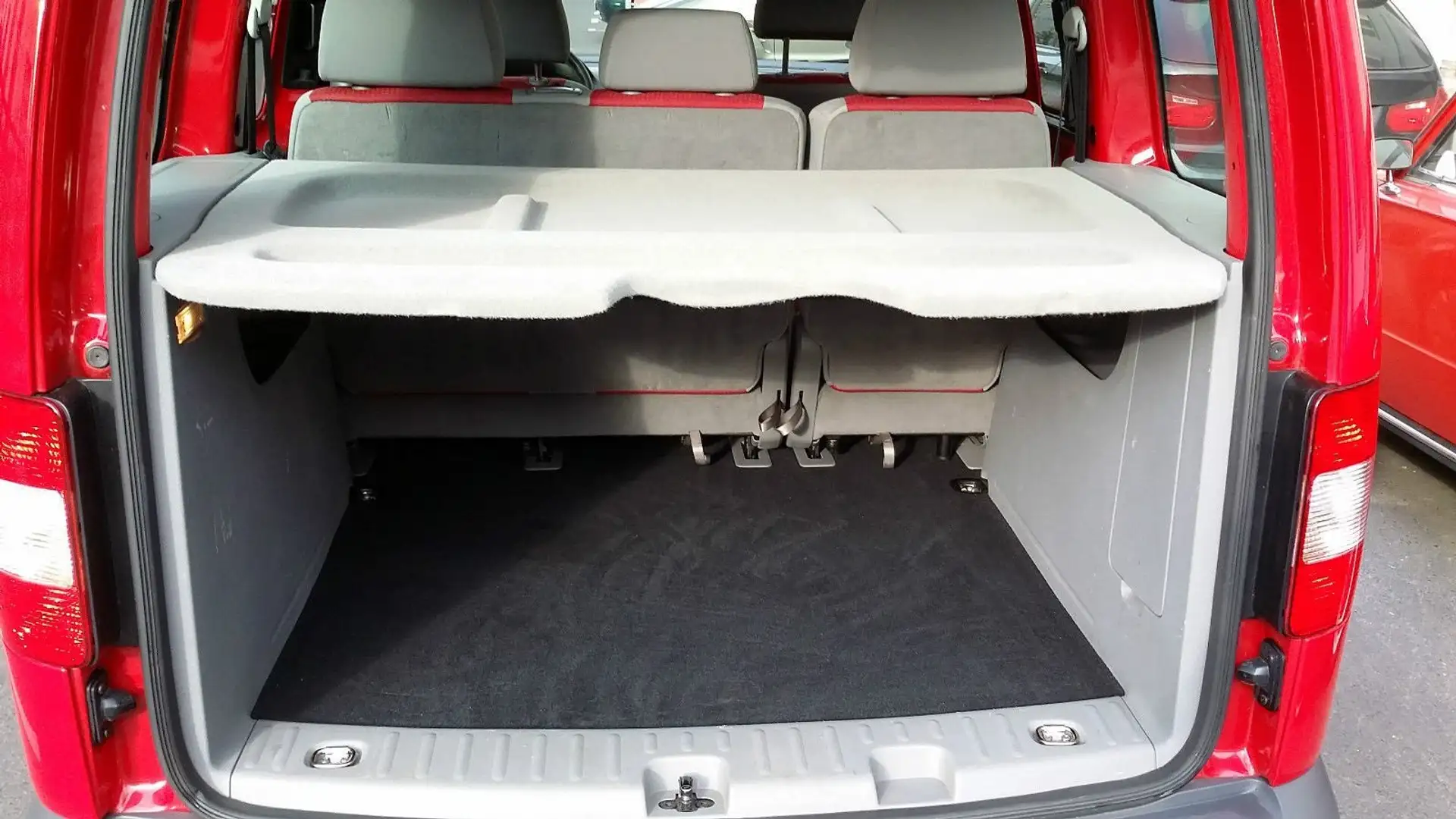Volkswagen Caddy Caddy 1.4 Life (5-Si.) Rot - 2