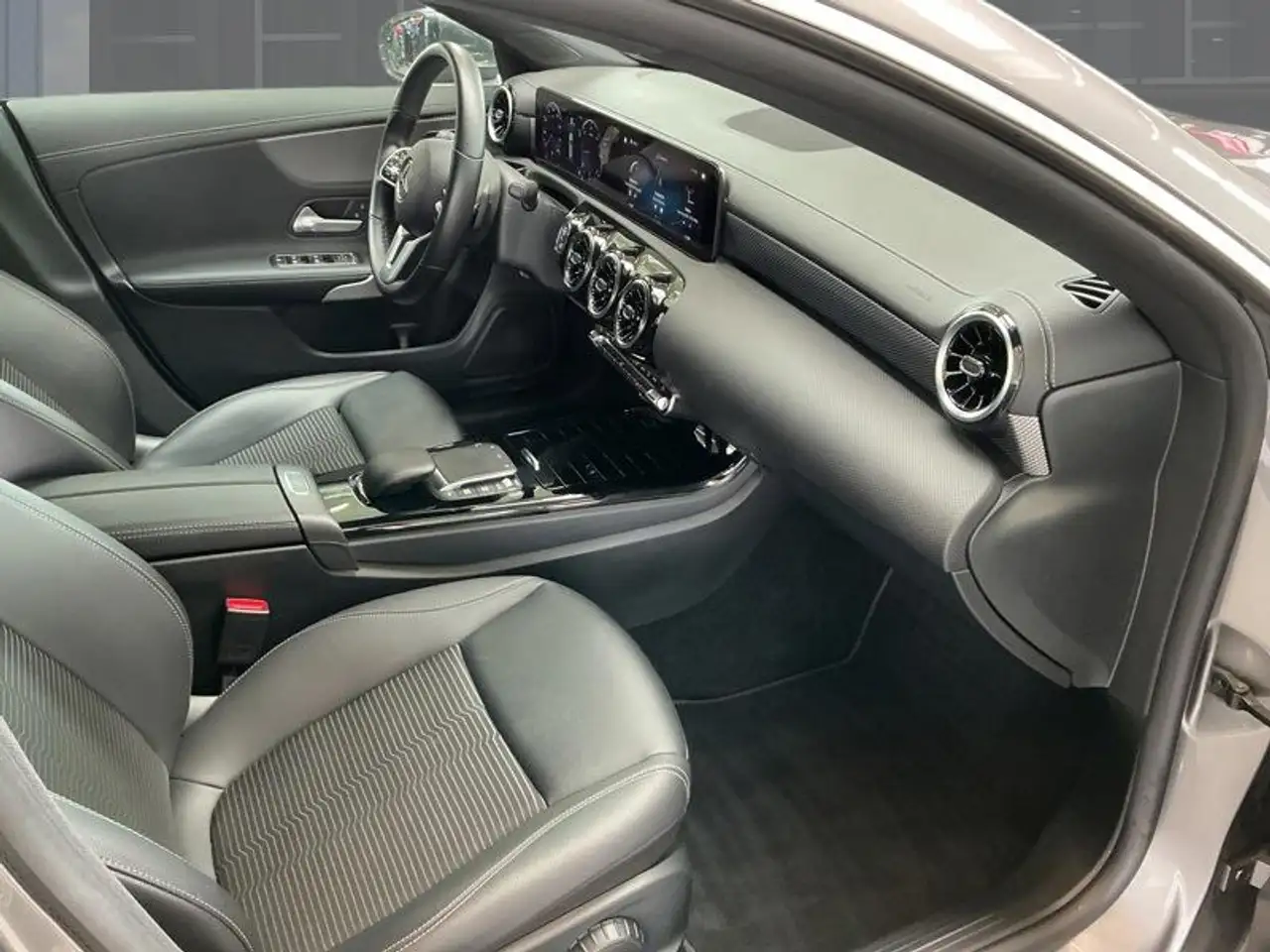 Mercedes-Benz CLA d Shooting Brake Luxury Line, миниатюра 14