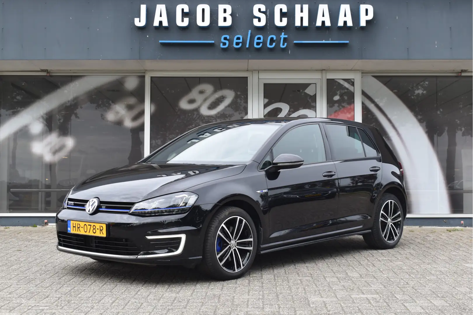 Volkswagen Golf GTE 1.4 TSI / Automaat / 17 inch / Cruise / Parkeersen Zwart - 1
