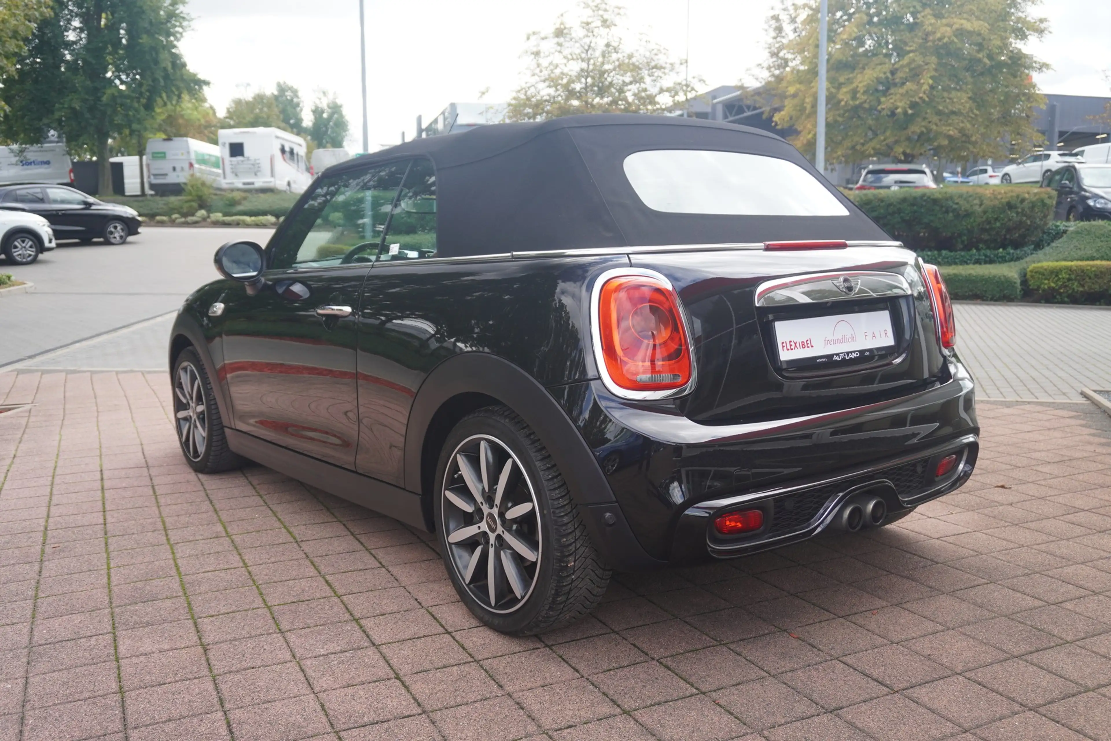 MINI Cooper S Cabrio Cabrio 2.0 Cooper S LED Navi Kamera Sitzheizung — photo 3