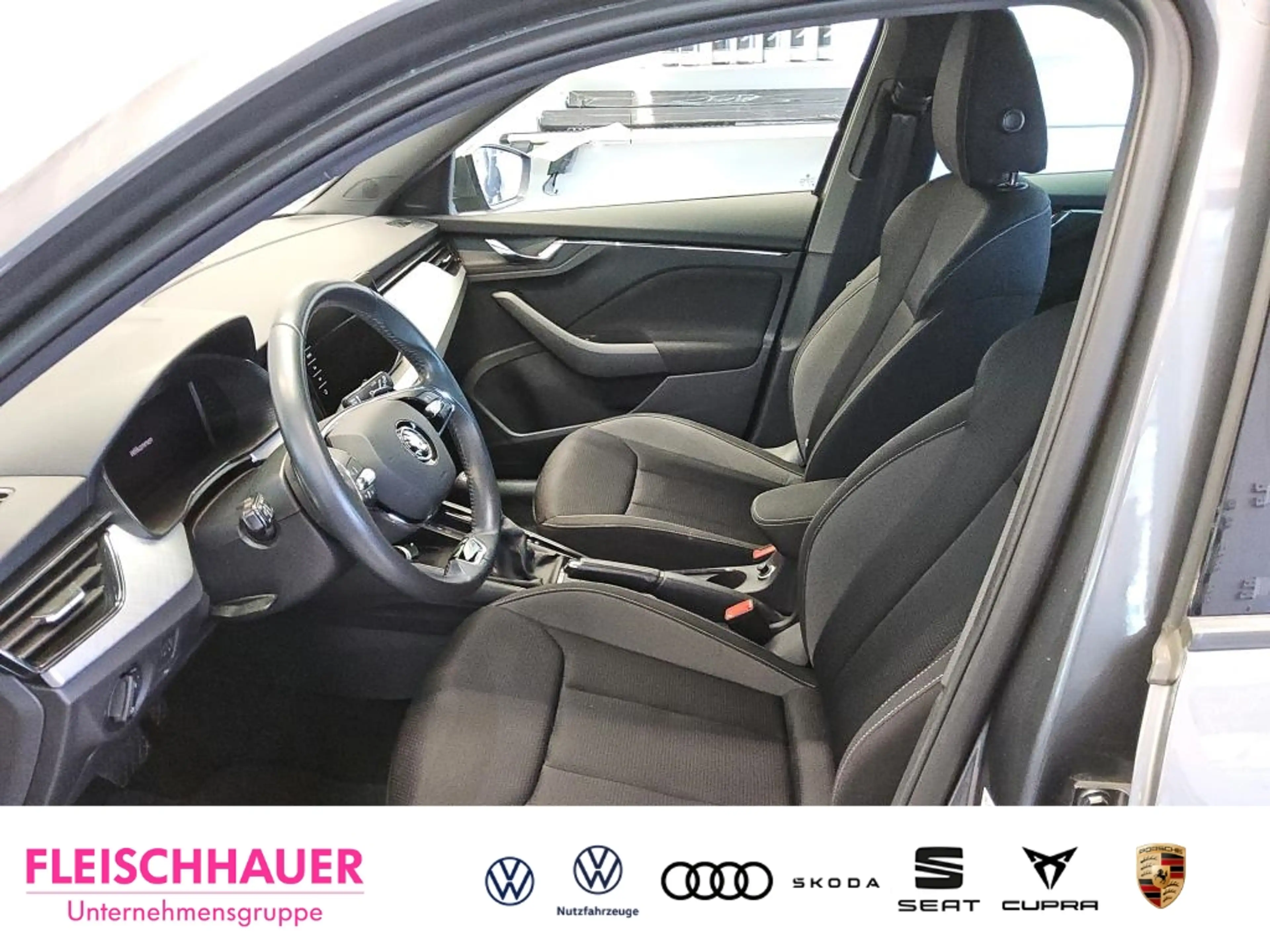 Skoda Kamiq Tour 1.5 TSI DSG Pano Navi Digitales Cockpit LED E — photo 6
