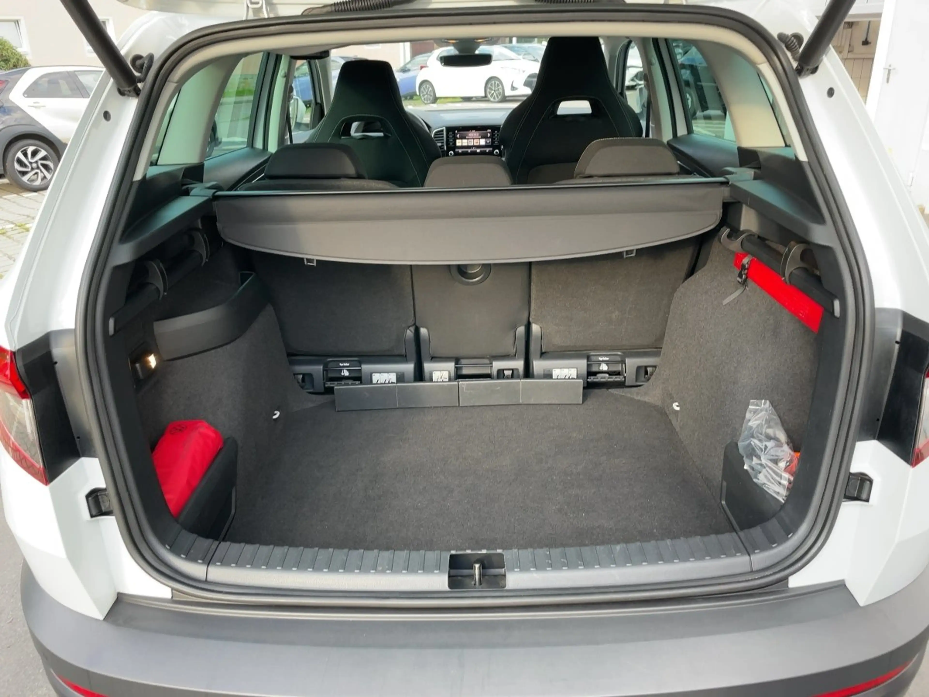Skoda Karoq 1.5 TSI ACT Style AHK+LED+SHZ+2xKlima+Kam. — photo 7