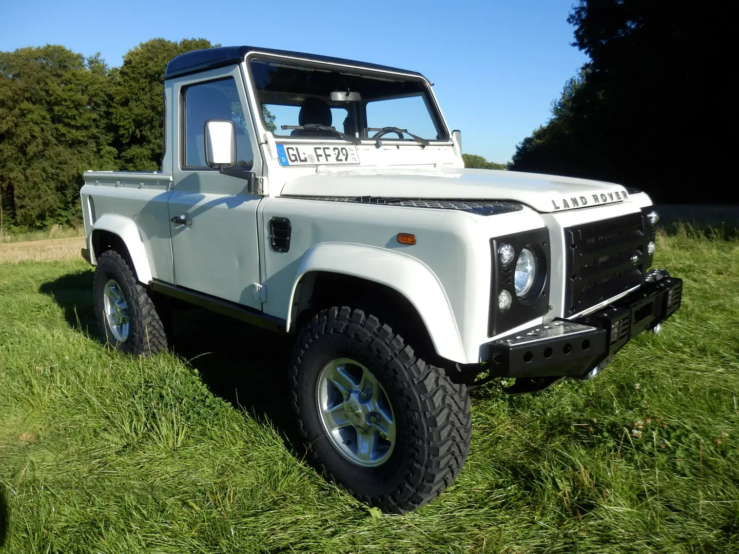 Land Rover Defender 90 Td5, Klima, AHK, Pick Up oder Cabrio, Neuteile Weiß - 1