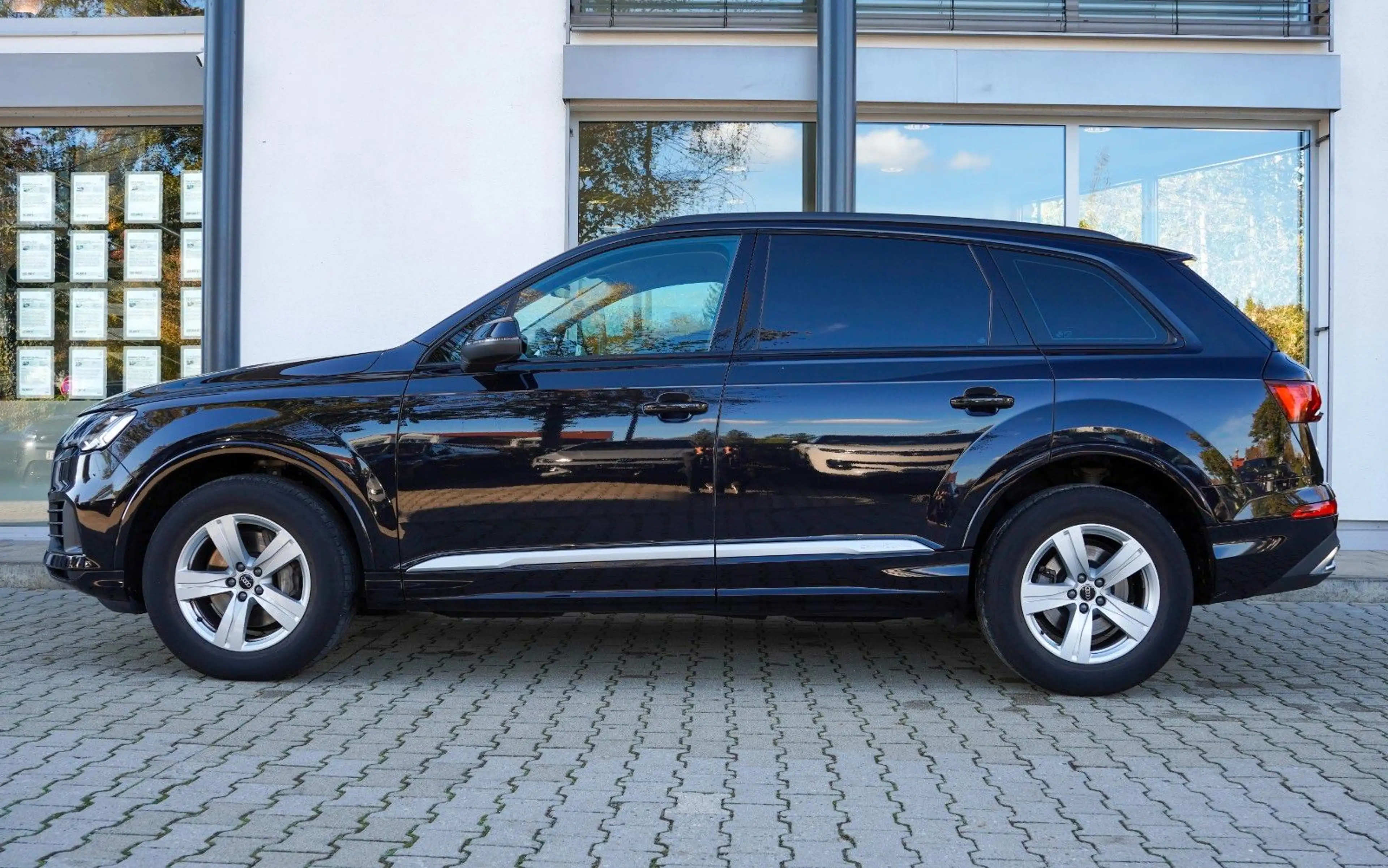 Audi Q7 50 TDI quattro / S Line / Ambiente / LED — photo 8