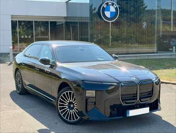 i7 xDrive50 - Full options