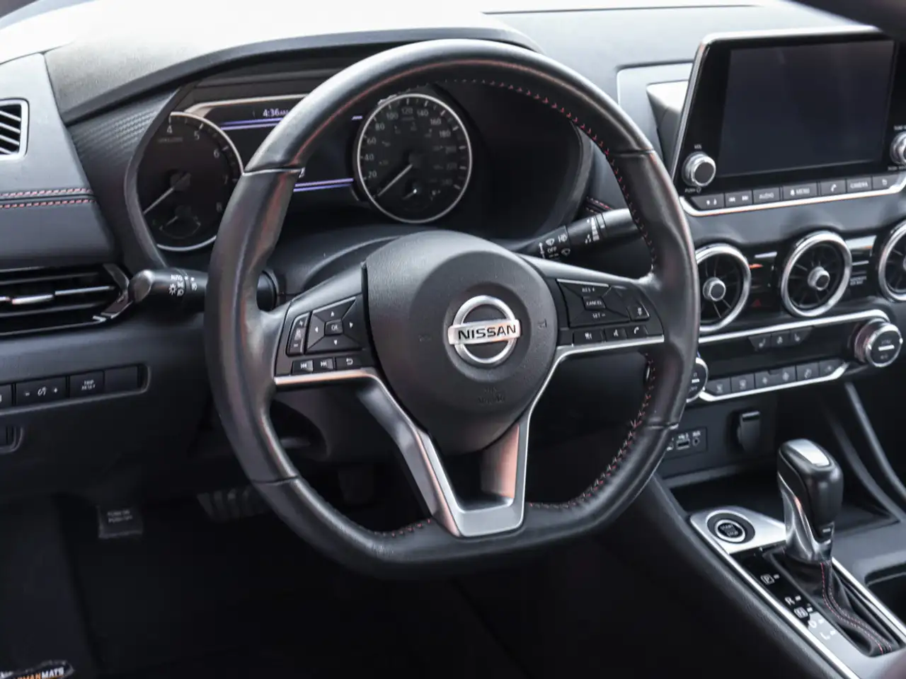 Nissan Sentra снимка Nissan Sentra