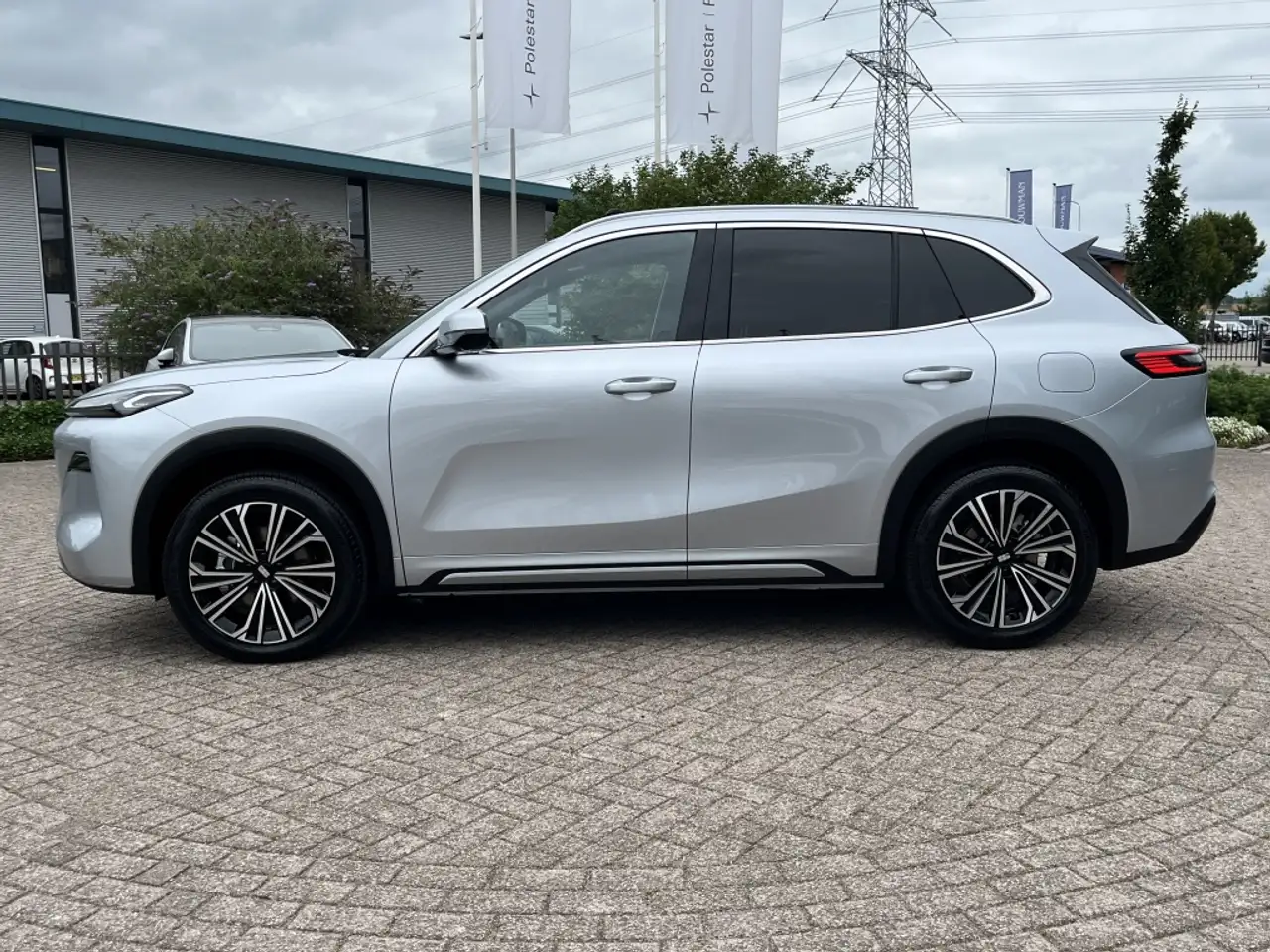 Geely Starray EM-i 2026