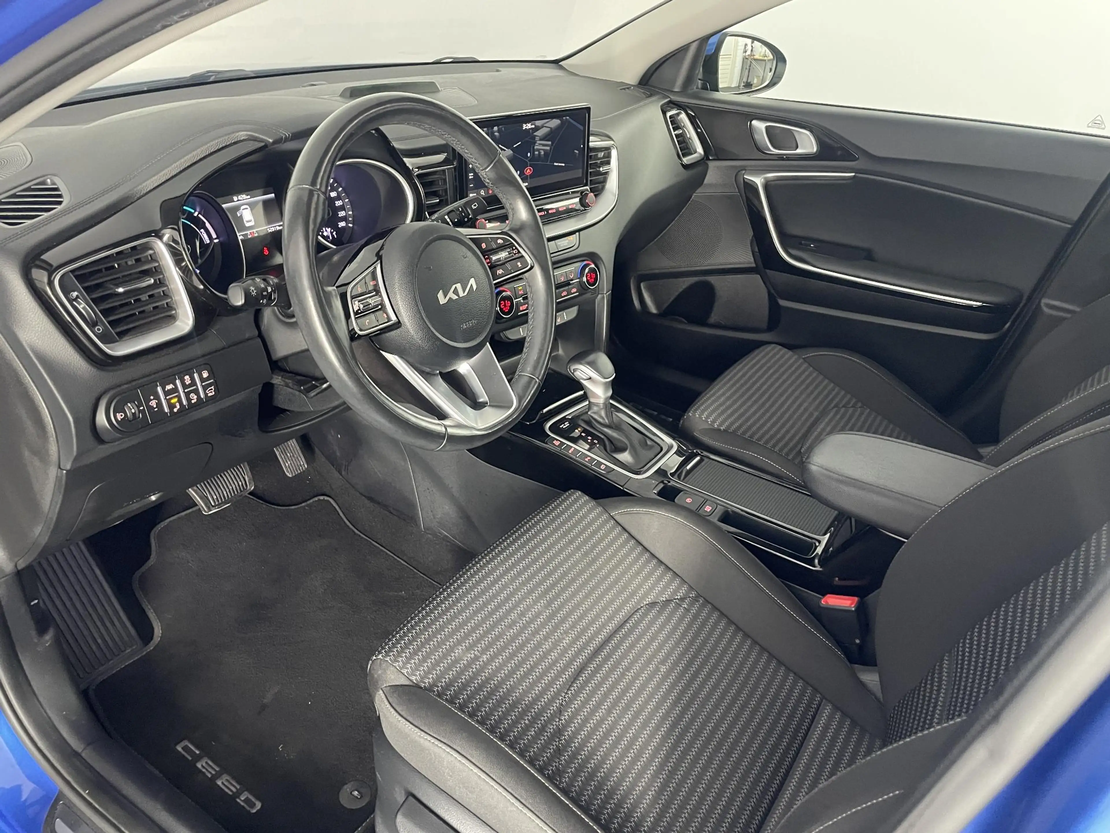 Kia Ceed SW / cee'd SW Sportswagon 1.6 GDI PHEV DynamicLine | Panoramadak — photo 2