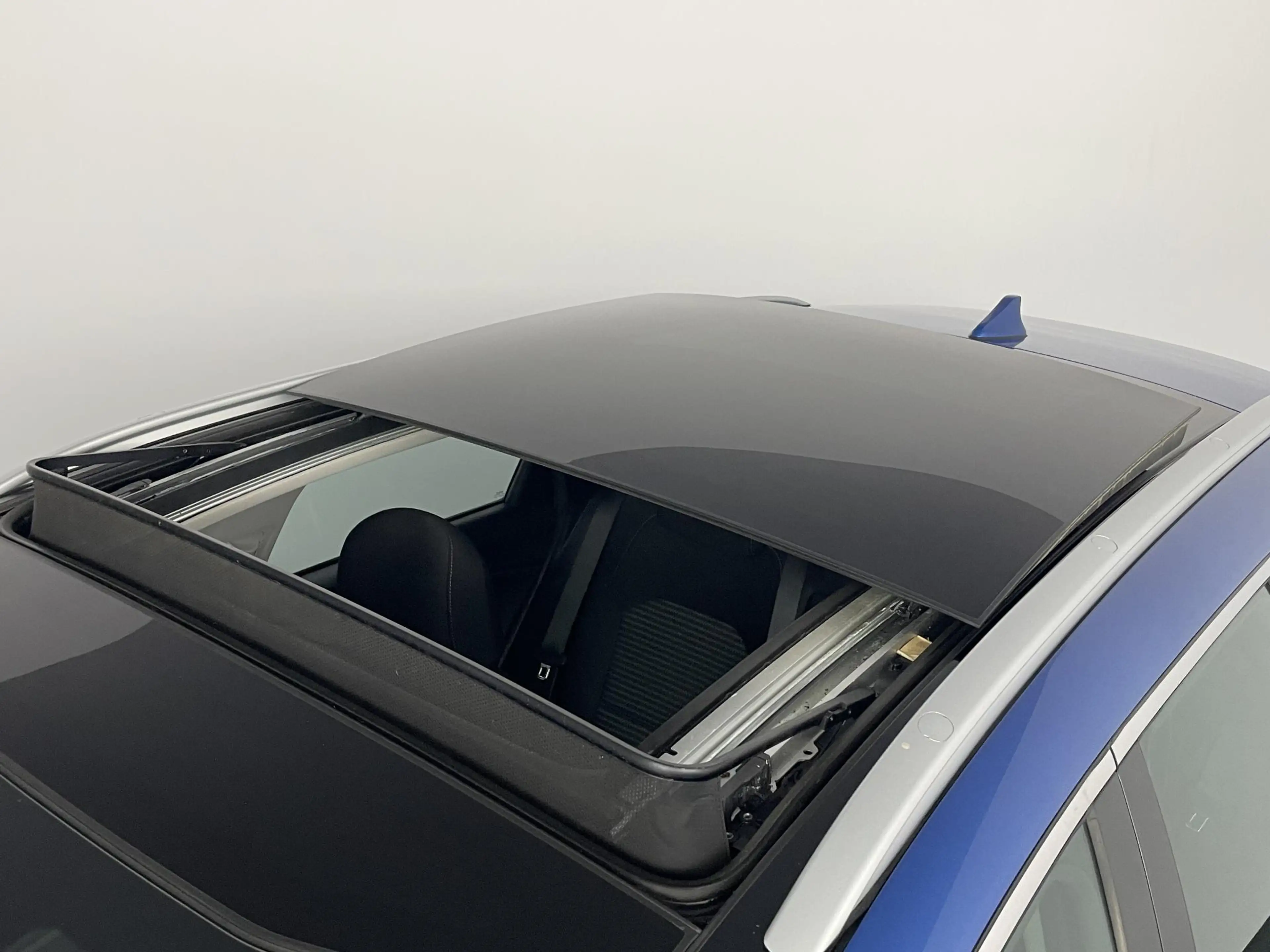 Kia Ceed SW / cee'd SW Sportswagon 1.6 GDI PHEV DynamicLine | Panoramadak — photo 30