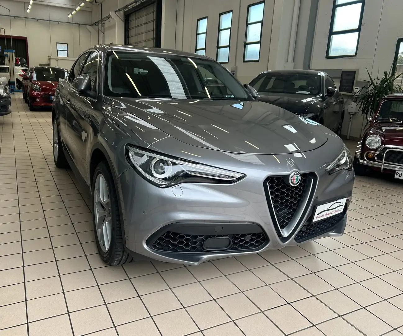 Alfa Romeo Stelvio 2.0 Turbo 280 CV AT8 Q4 First Edition Grijs - 2