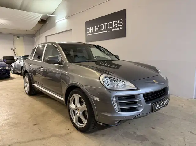 Porsche Cayenne S 4.8 V8
