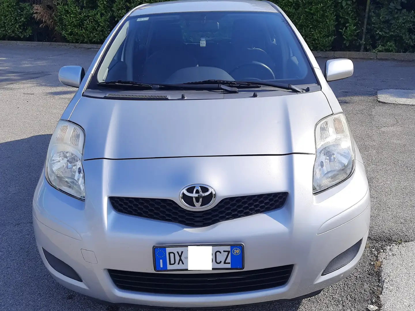 Toyota Yaris Yaris II 2005 5p 1.3 dual S m-mt Grigio - 2