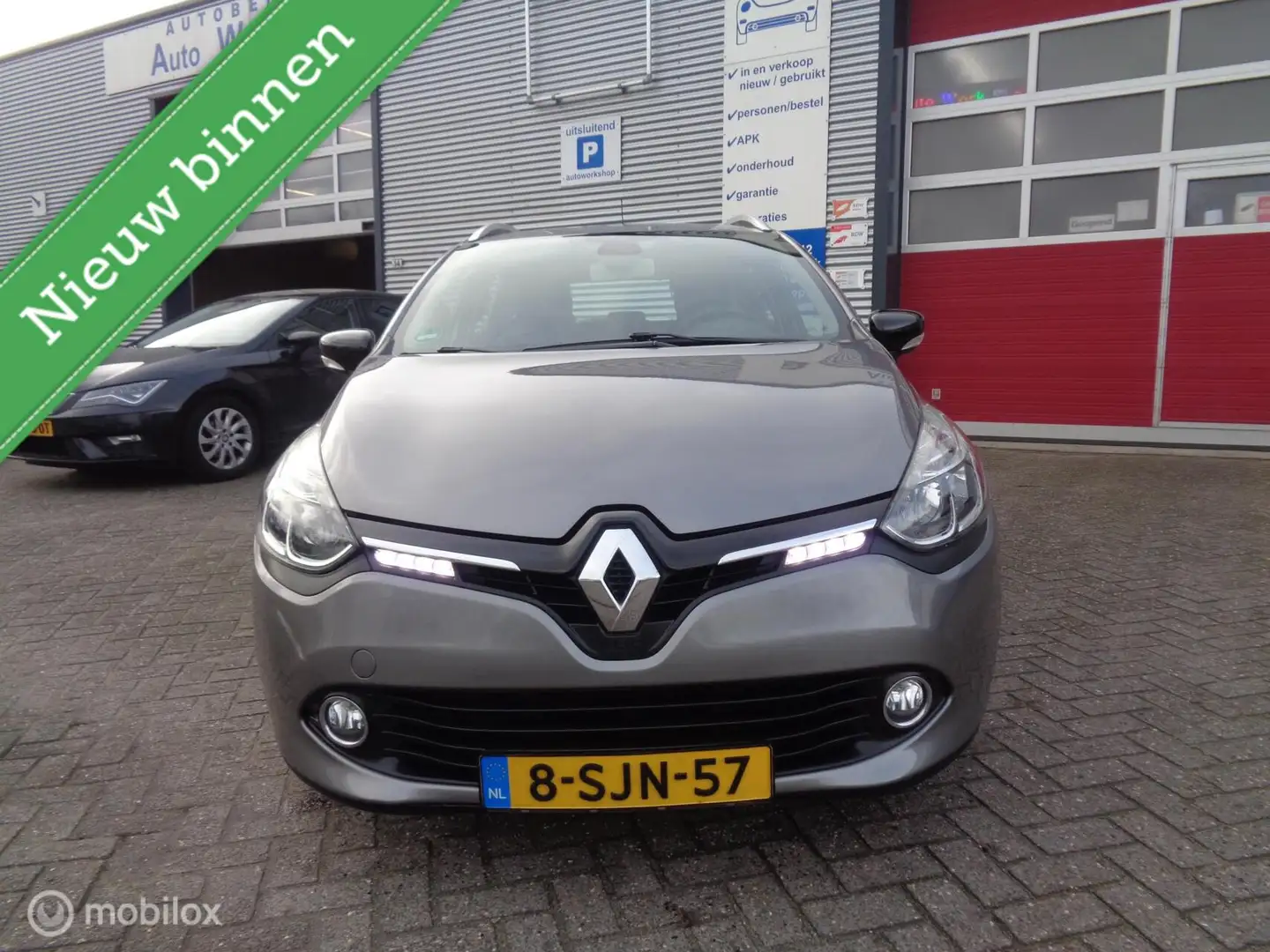 Renault Clio Estate 0.9 TCe Dynamique/Navigatie/Lm velgen/Airco Grijs - 2