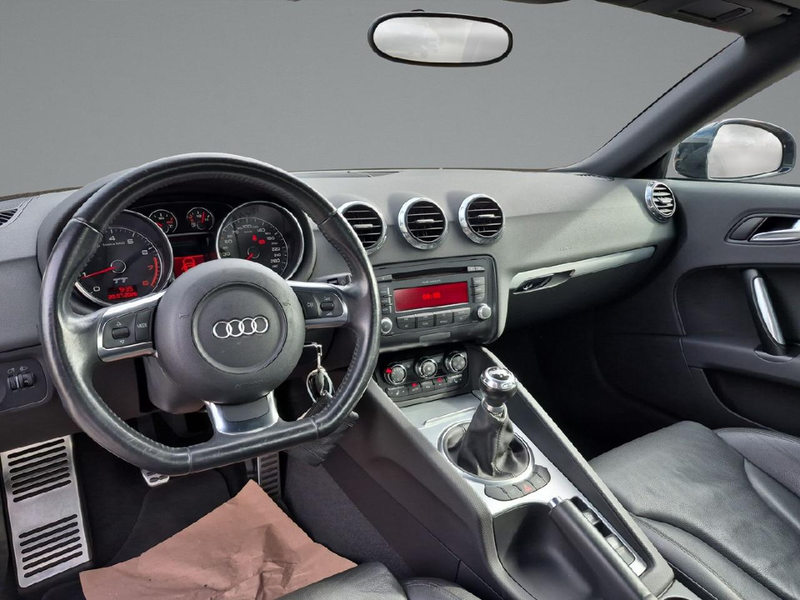 Audi TT 2.0 TFSI Roadster — photo 10