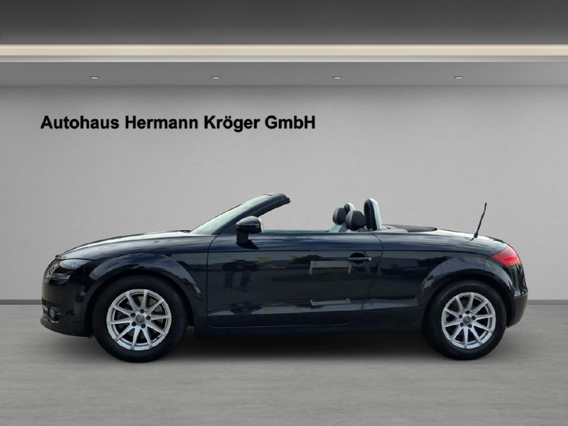 Audi TT 2.0 TFSI Roadster — photo 2