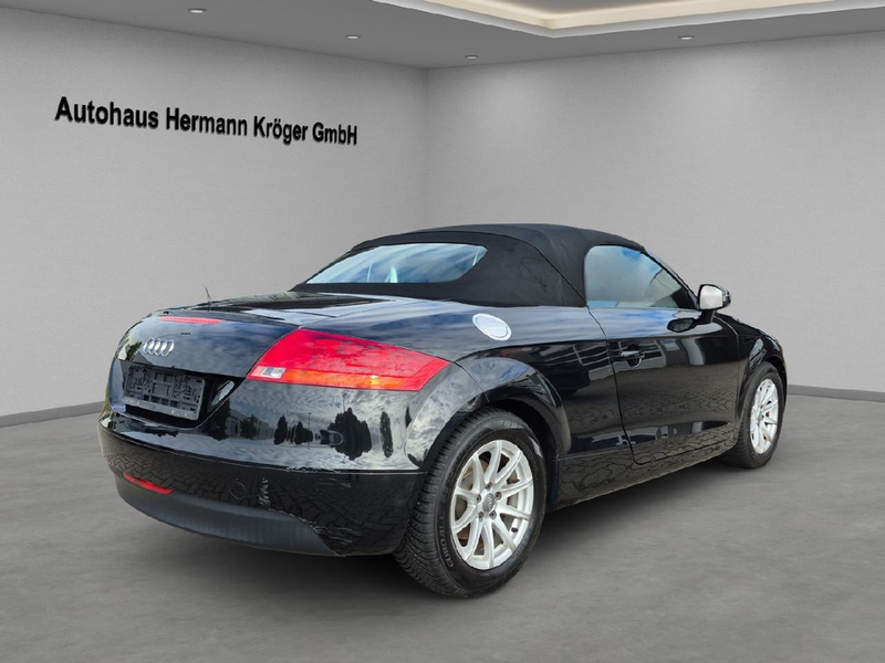 Audi TT 2.0 TFSI Roadster — photo 4