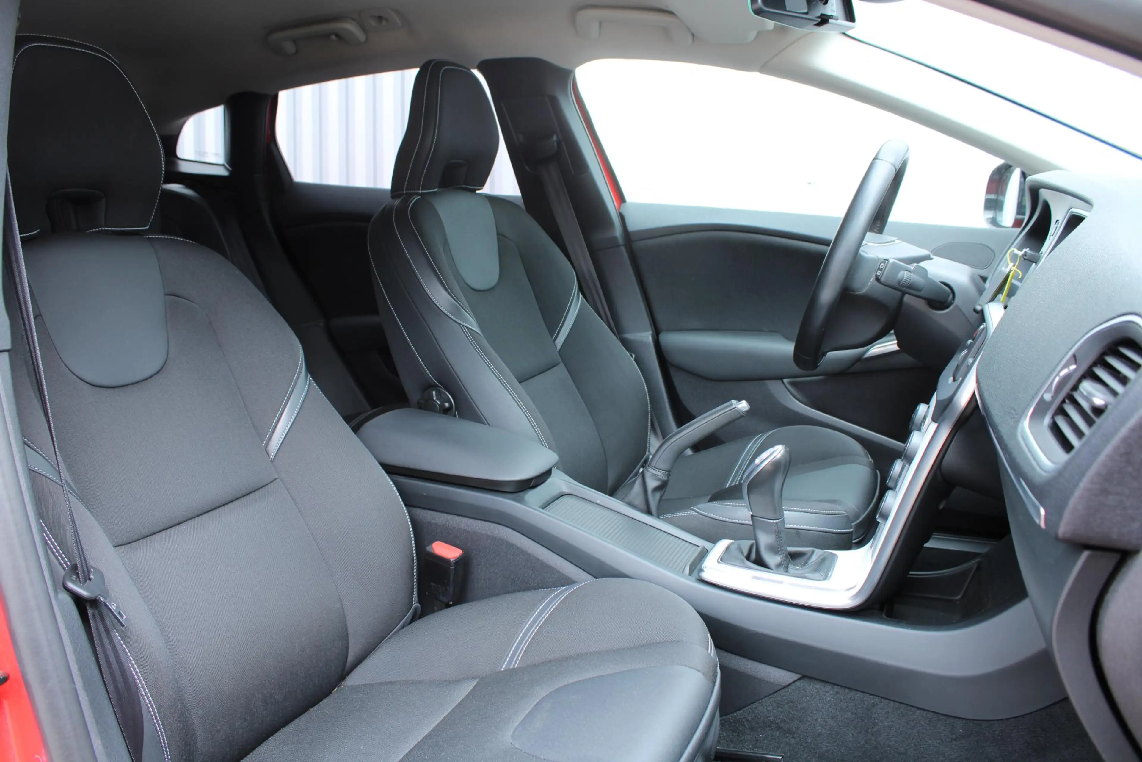 Volvo V40 T3 Momentum Achteruitrijcamera | Cruise control | — photo 7