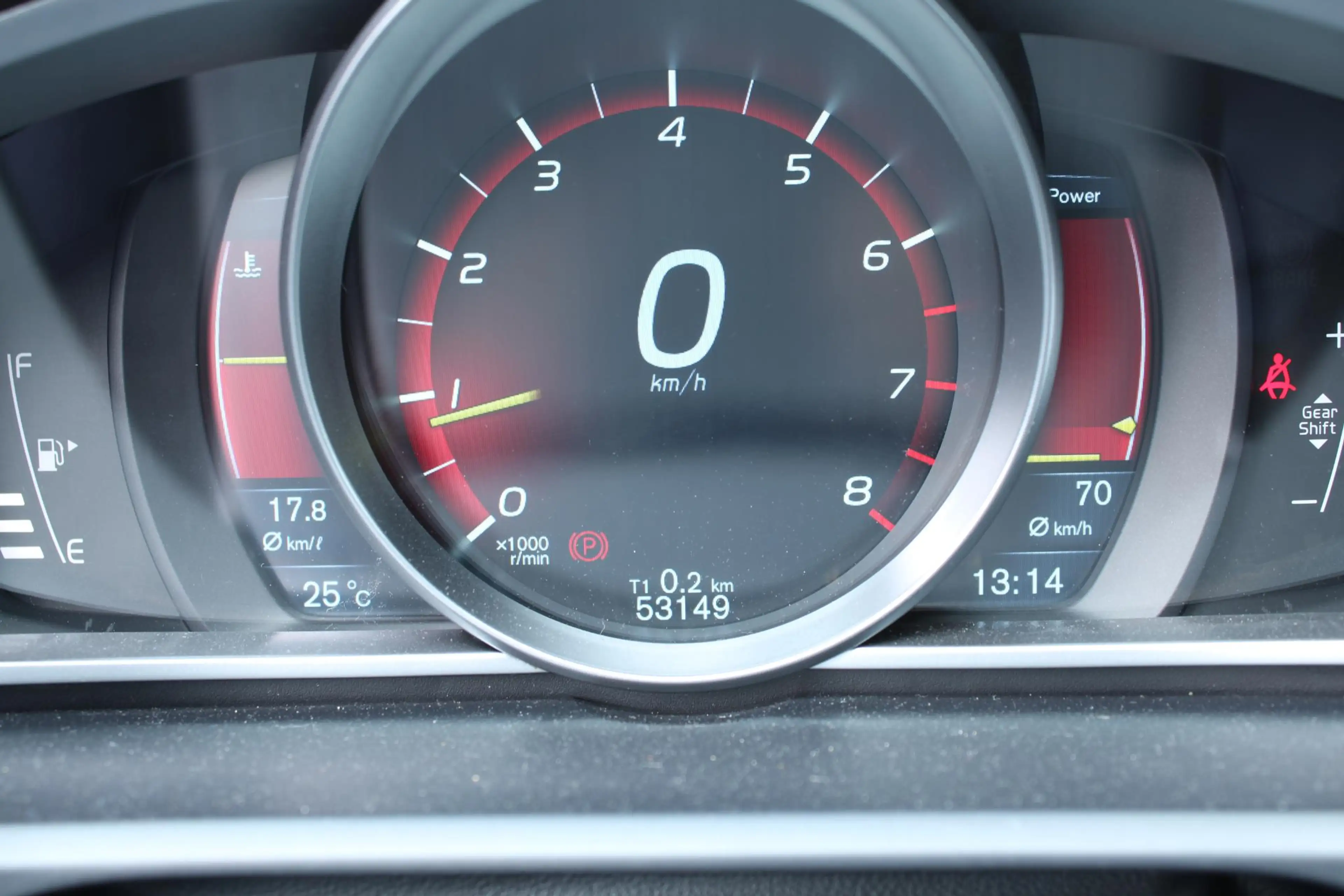 Volvo V40 T3 Momentum Achteruitrijcamera | Cruise control | — photo 11