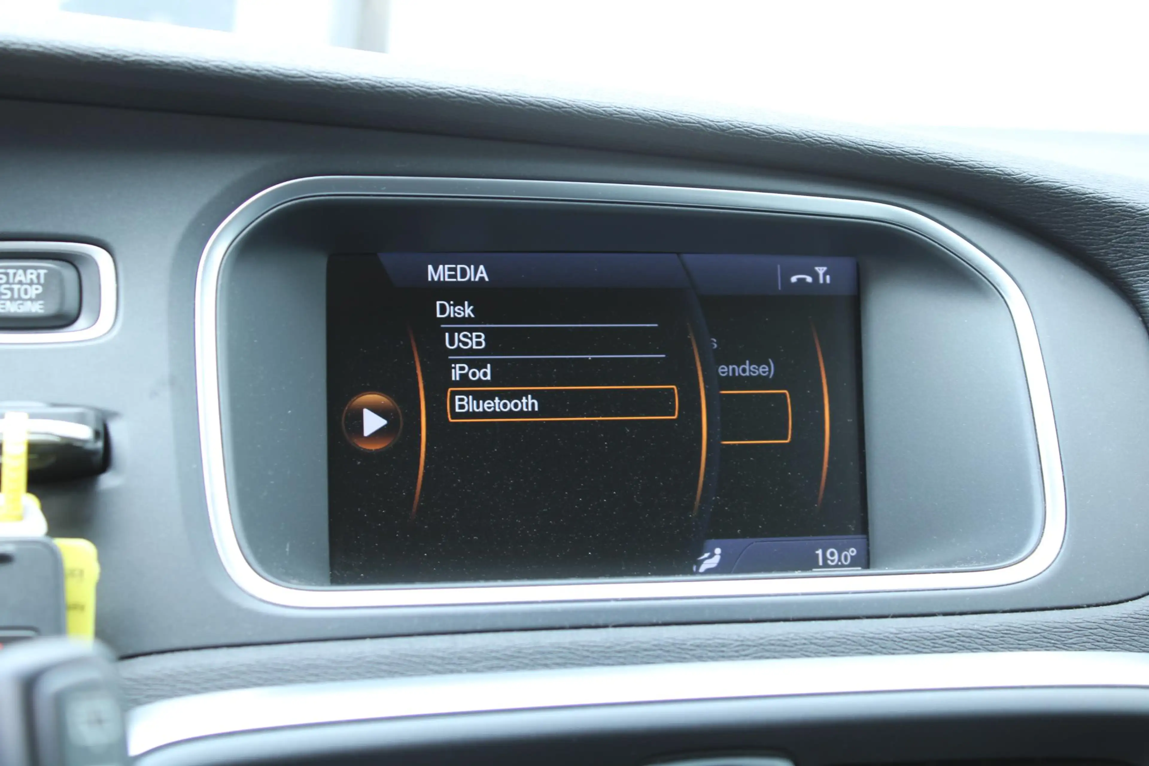 Volvo V40 T3 Momentum Achteruitrijcamera | Cruise control | — photo 14