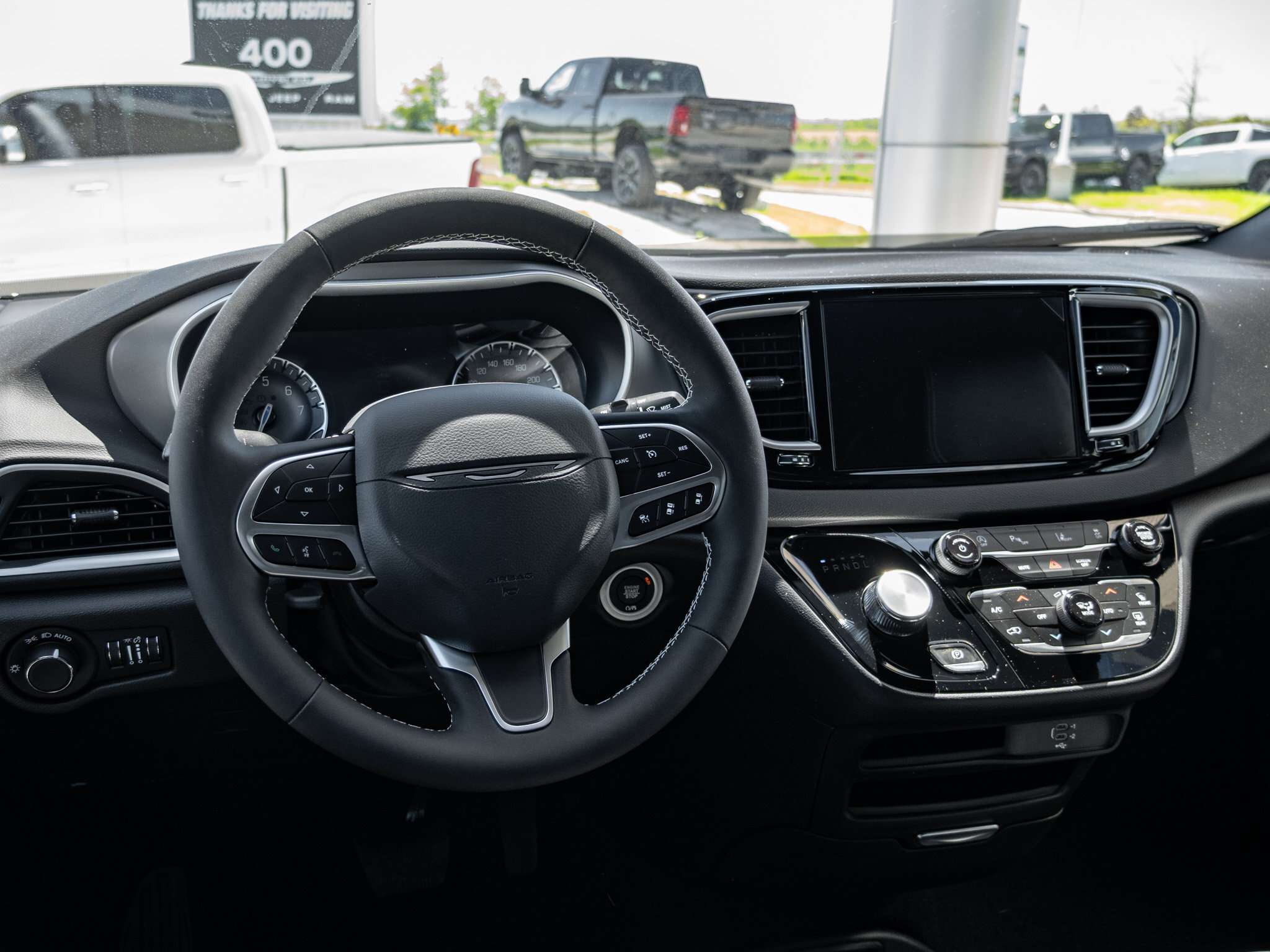 2027 Chrysler Grand Caravan SXT | Available Now — снимка 1