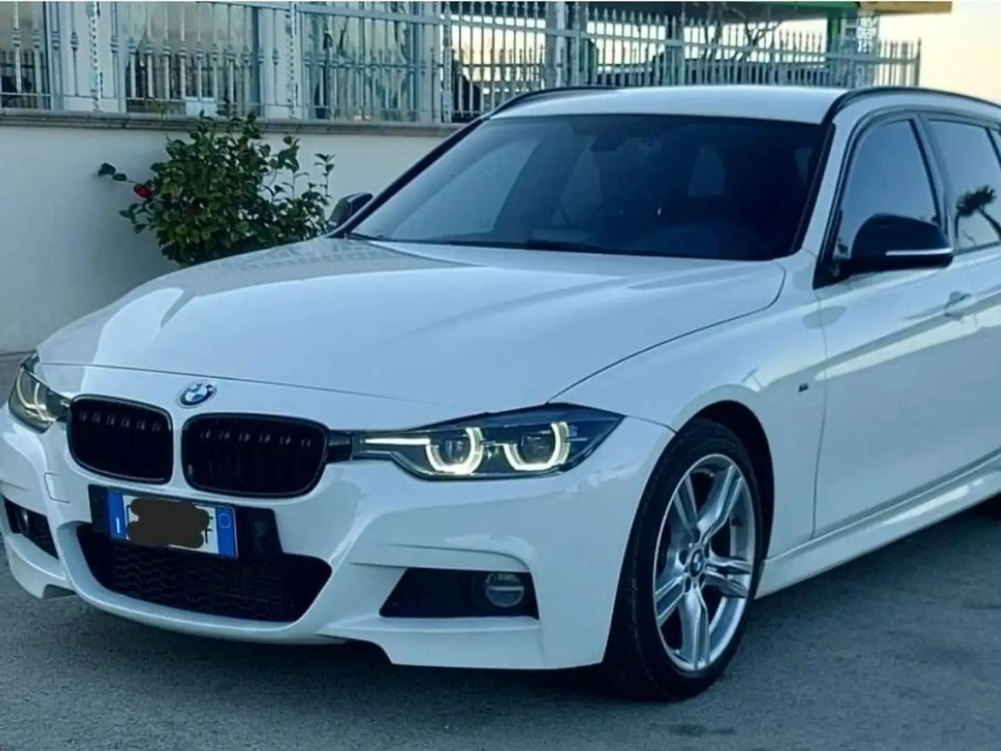 BMW 320 320d Touring Msport auto Bianco - 1